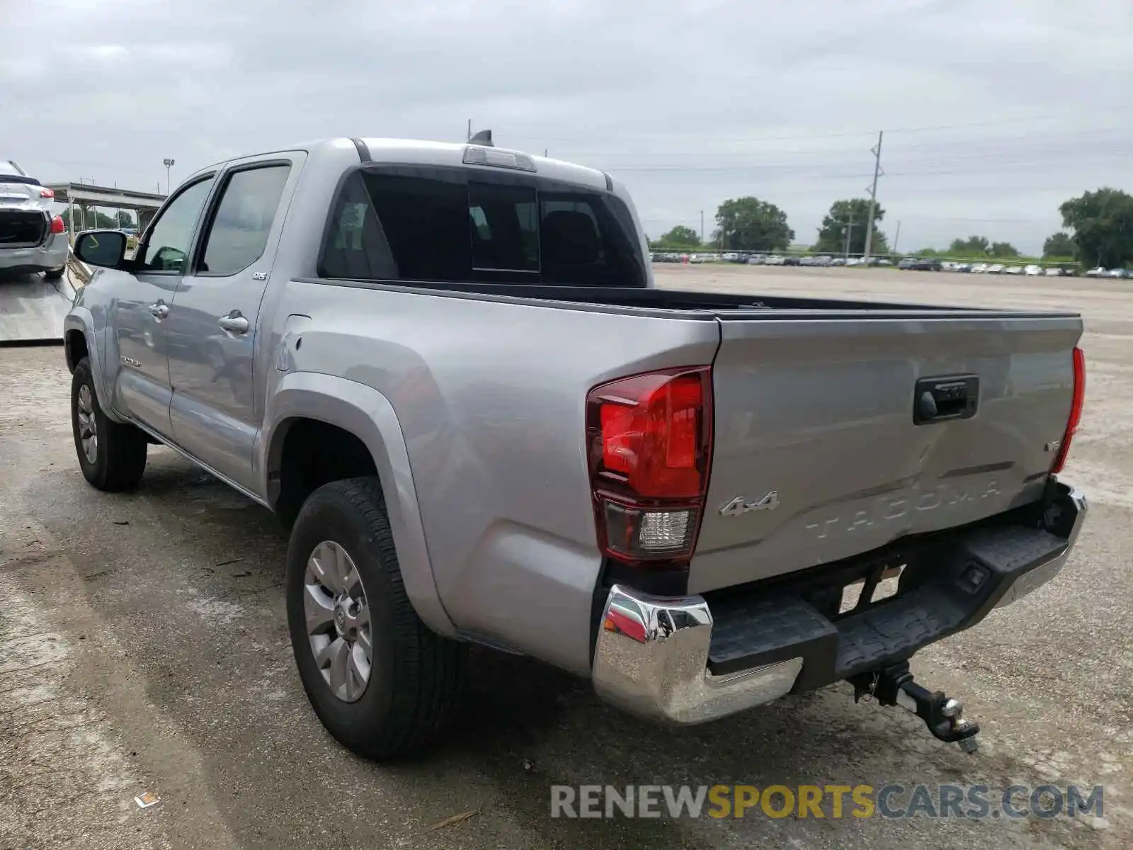 3 Photograph of a damaged car 3TMCZ5AN2KM219181 TOYOTA TACOMA 2019