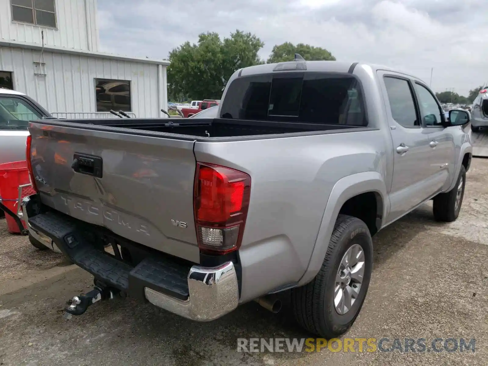 4 Photograph of a damaged car 3TMCZ5AN2KM219181 TOYOTA TACOMA 2019