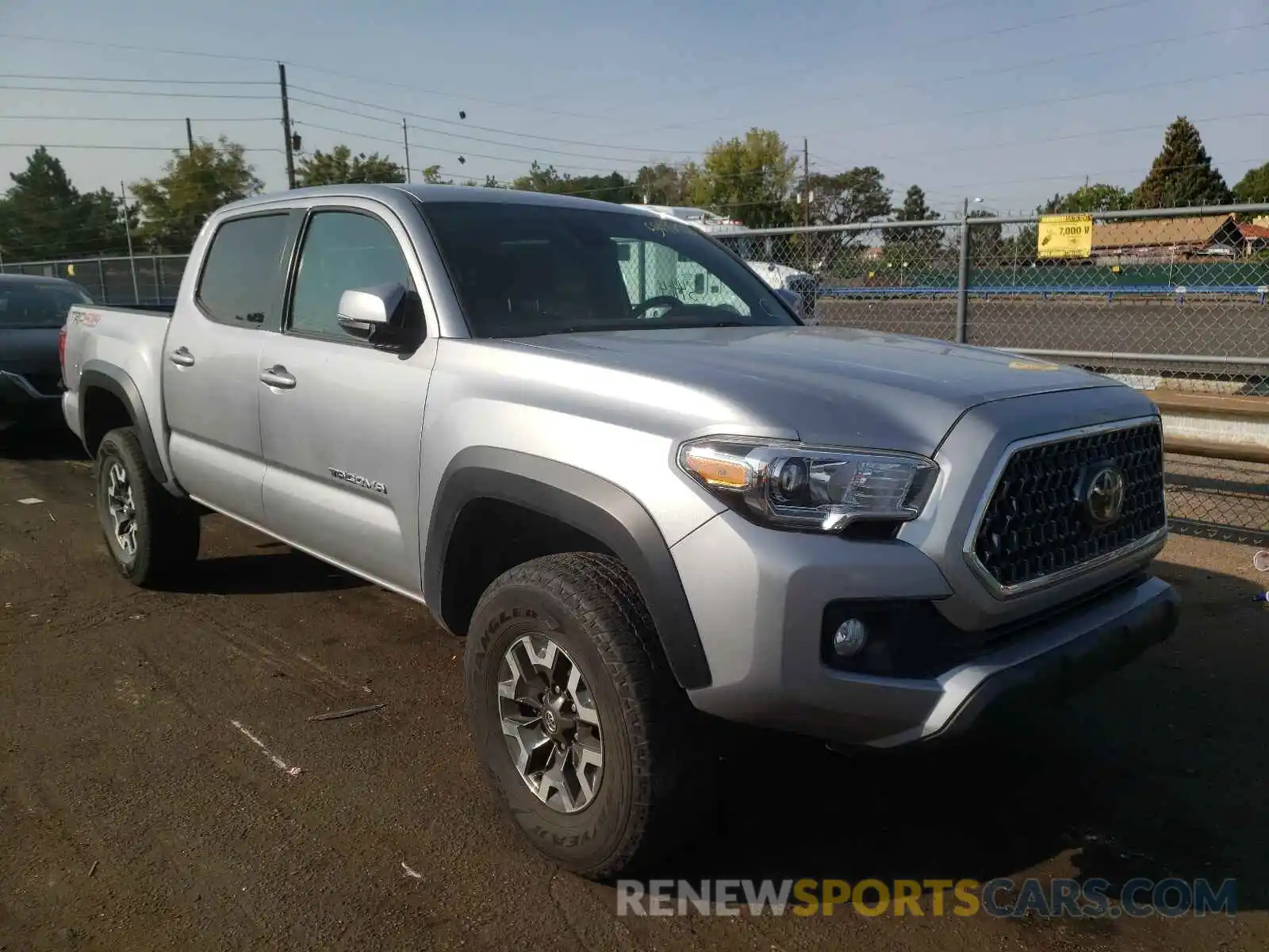 1 Photograph of a damaged car 3TMCZ5AN2KM221271 TOYOTA TACOMA 2019