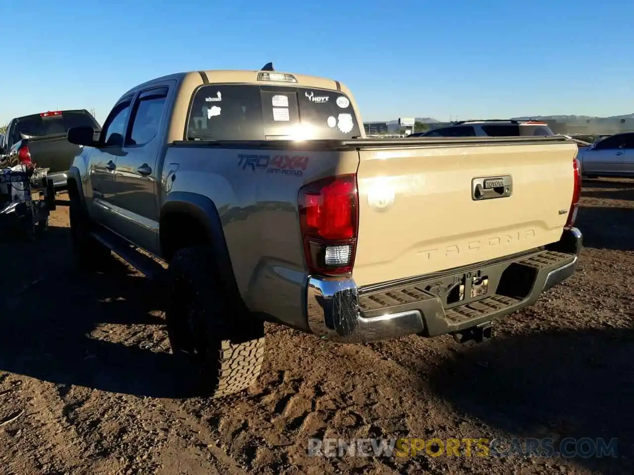 3 Photograph of a damaged car 3TMCZ5AN2KM223943 TOYOTA TACOMA 2019