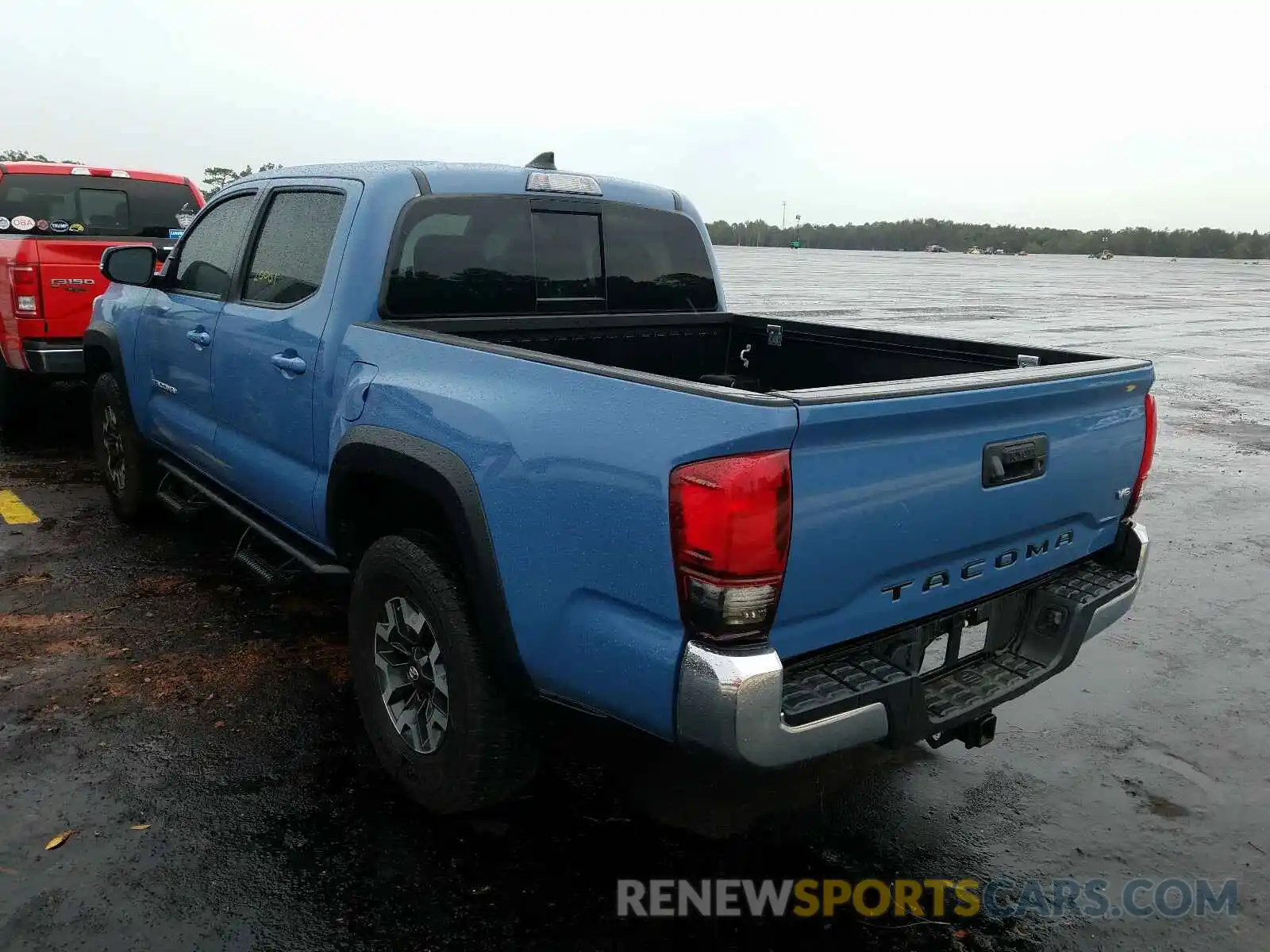 3 Photograph of a damaged car 3TMCZ5AN2KM224946 TOYOTA TACOMA 2019