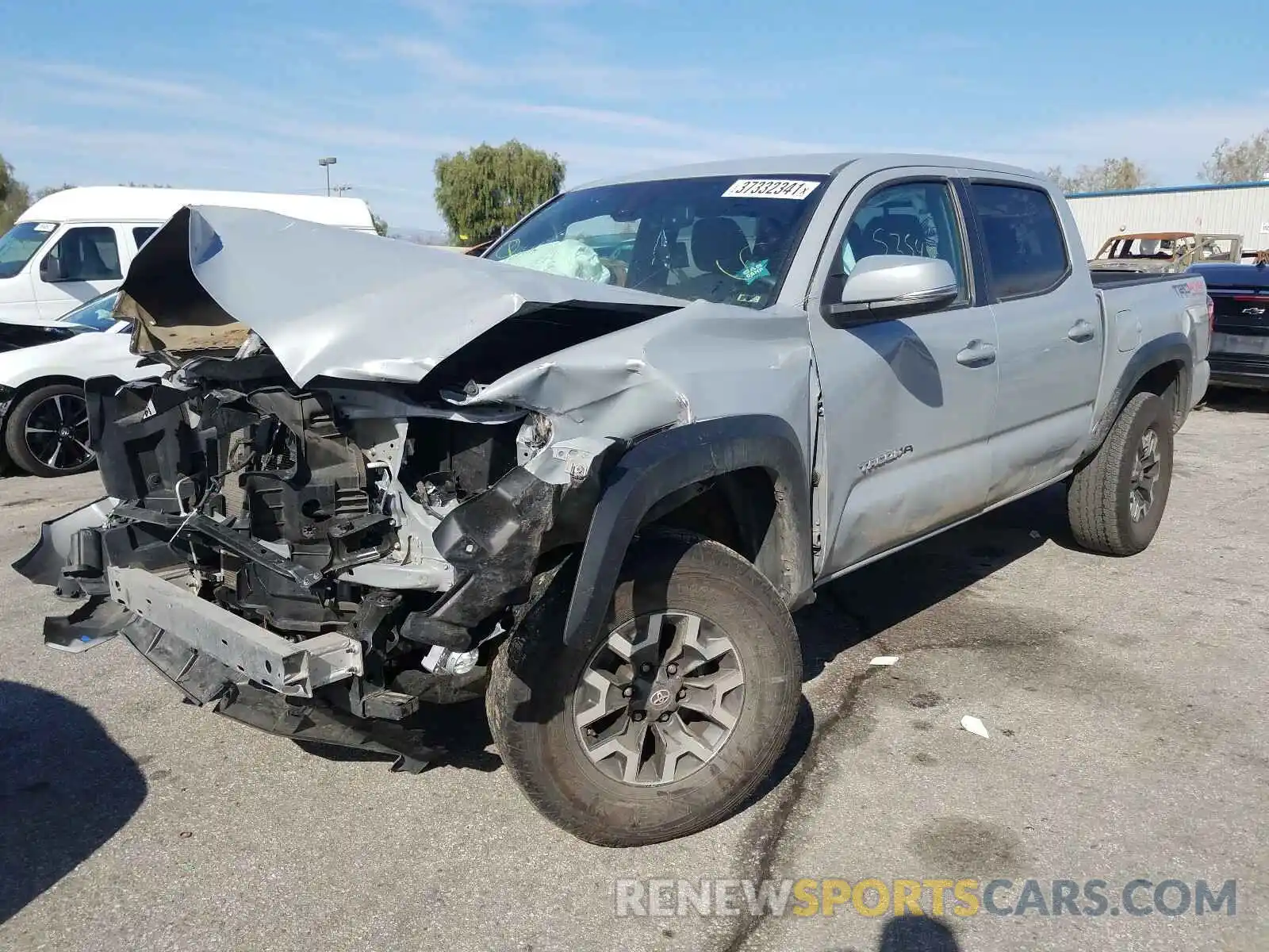 2 Photograph of a damaged car 3TMCZ5AN2KM227801 TOYOTA TACOMA 2019