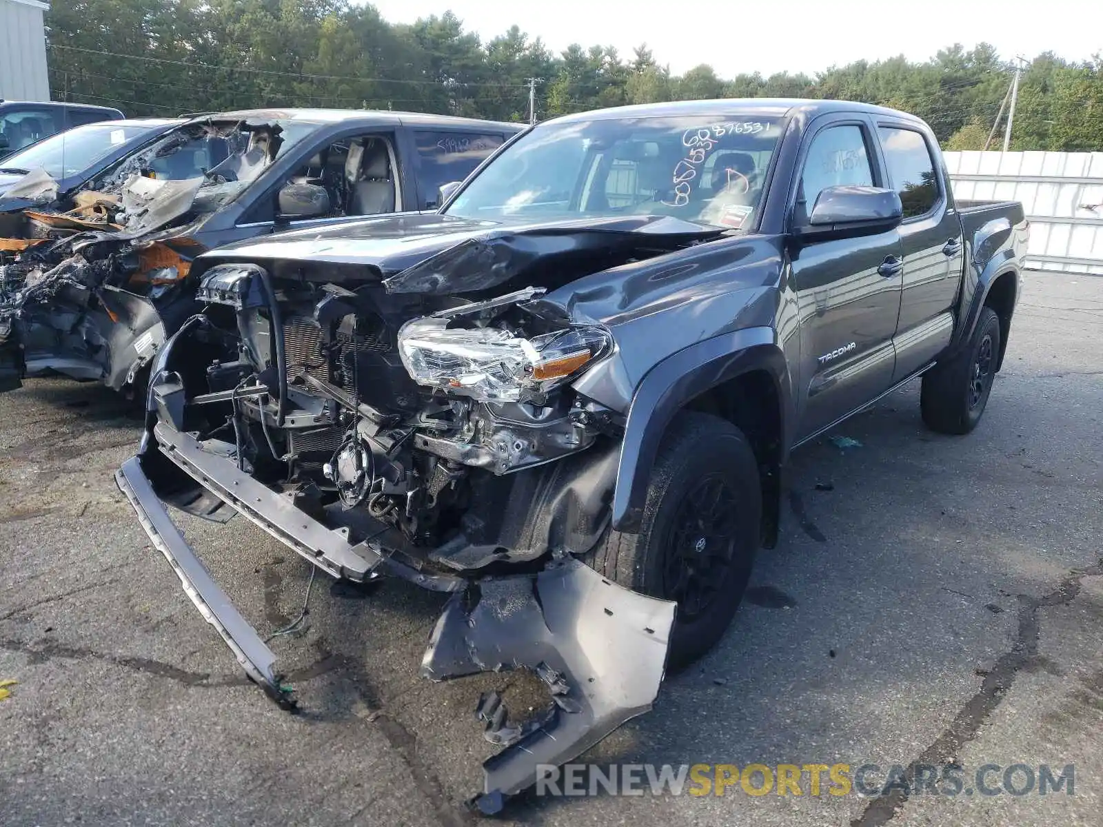 2 Photograph of a damaged car 3TMCZ5AN2KM230312 TOYOTA TACOMA 2019