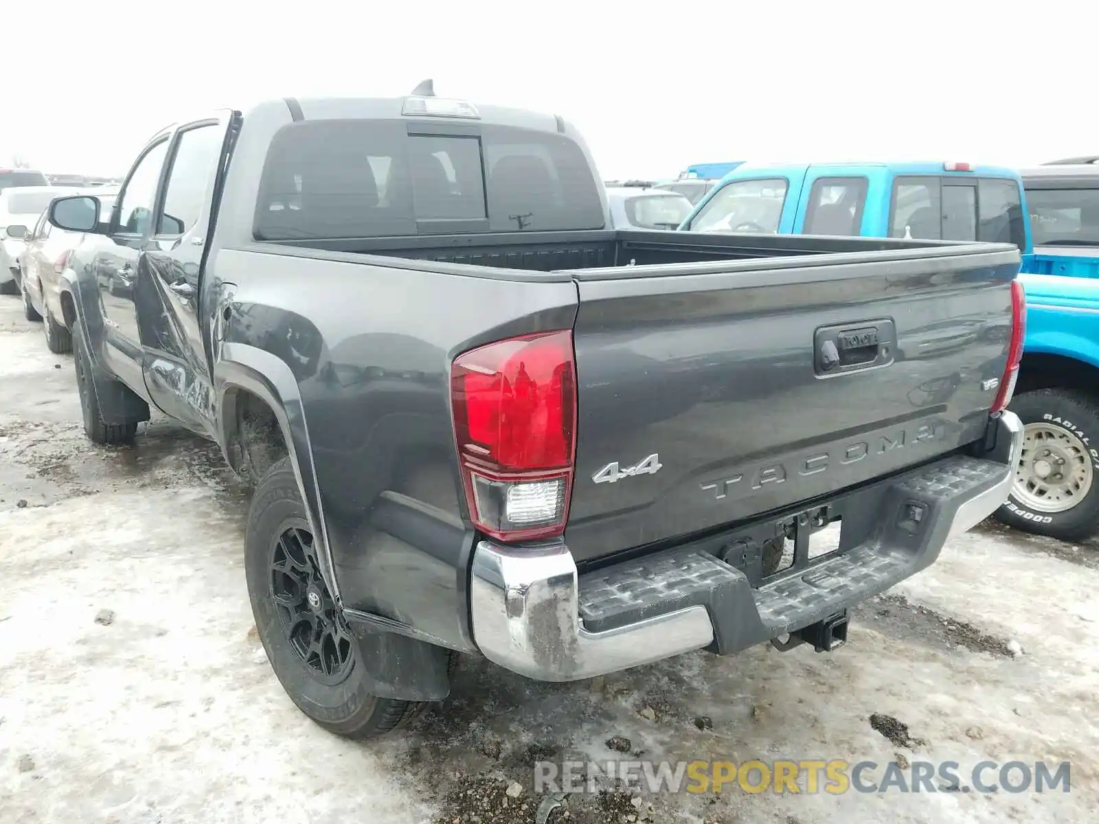 3 Photograph of a damaged car 3TMCZ5AN2KM232383 TOYOTA TACOMA 2019