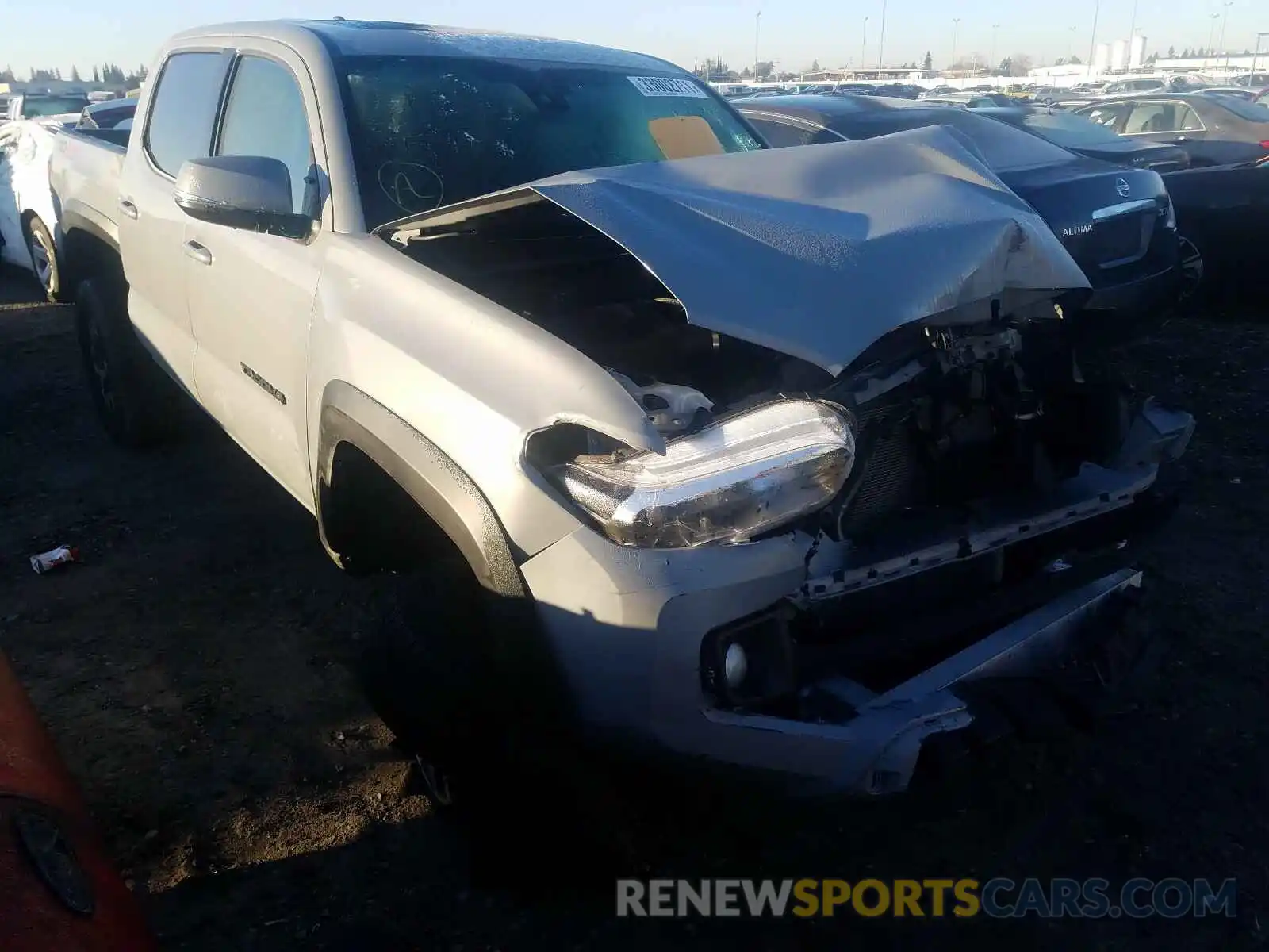 1 Photograph of a damaged car 3TMCZ5AN2KM237762 TOYOTA TACOMA 2019