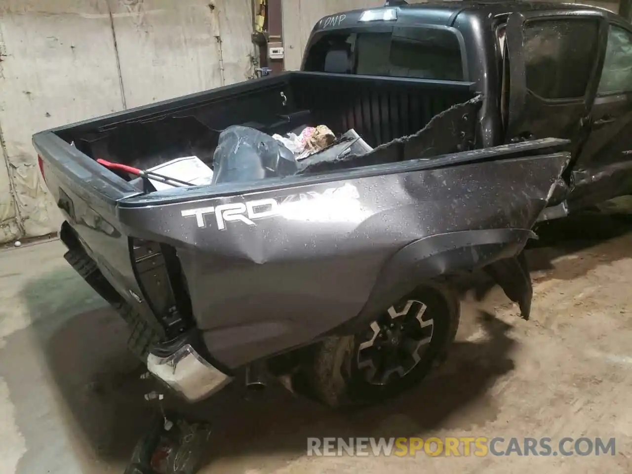 9 Photograph of a damaged car 3TMCZ5AN2KM238653 TOYOTA TACOMA 2019