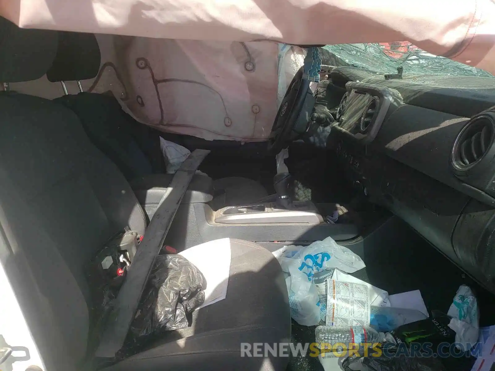 5 Photograph of a damaged car 3TMCZ5AN2KM239642 TOYOTA TACOMA 2019