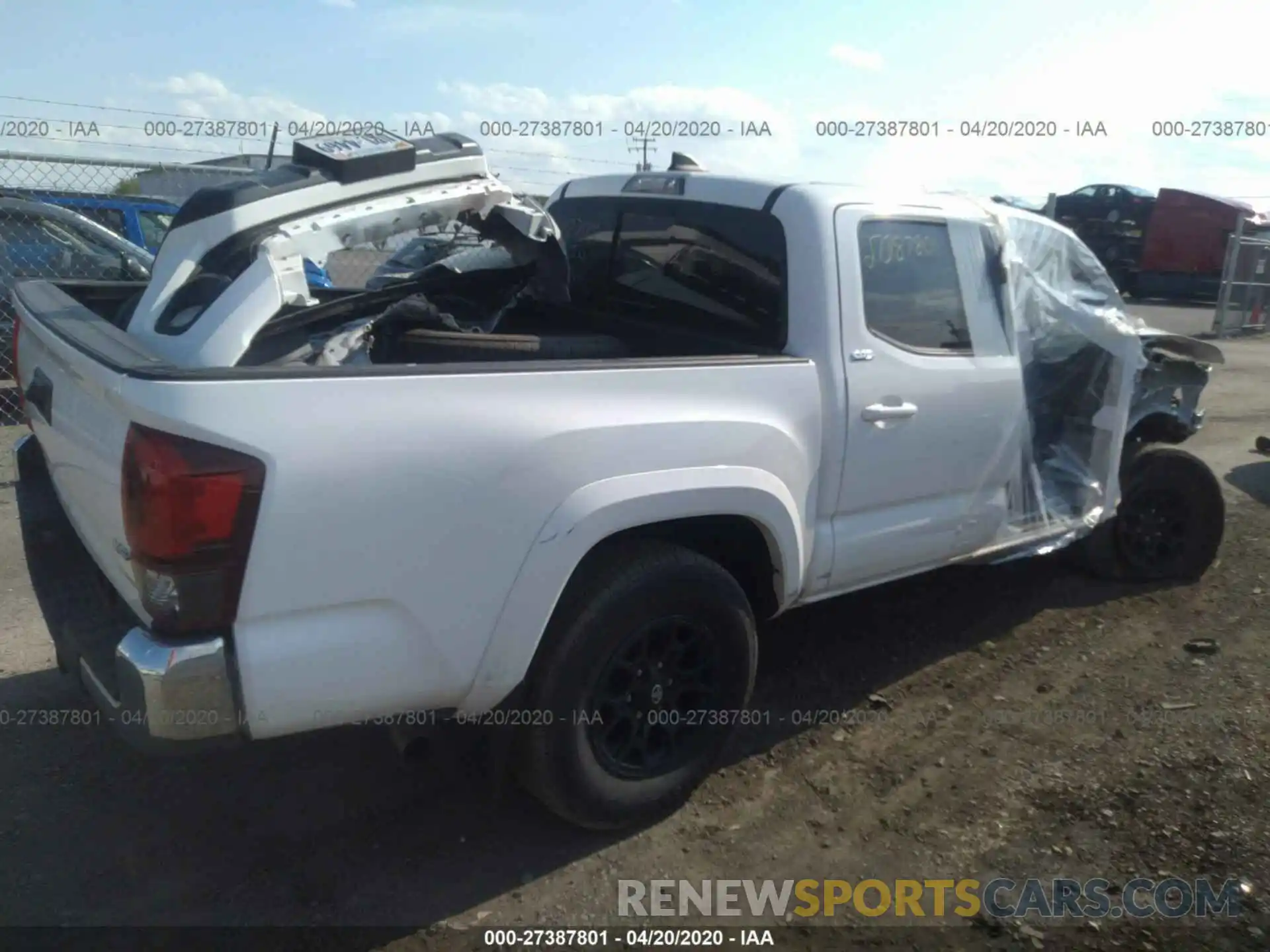 4 Photograph of a damaged car 3TMCZ5AN2KM239883 TOYOTA TACOMA 2019