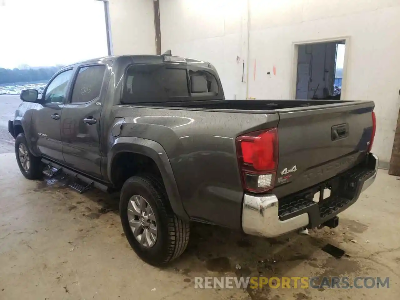 3 Photograph of a damaged car 3TMCZ5AN2KM244176 TOYOTA TACOMA 2019