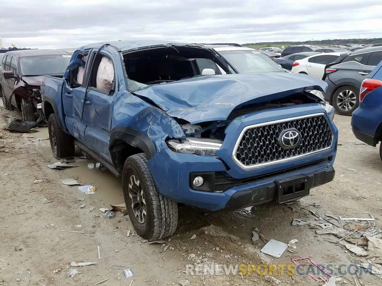 1 Photograph of a damaged car 3TMCZ5AN2KM244341 TOYOTA TACOMA 2019