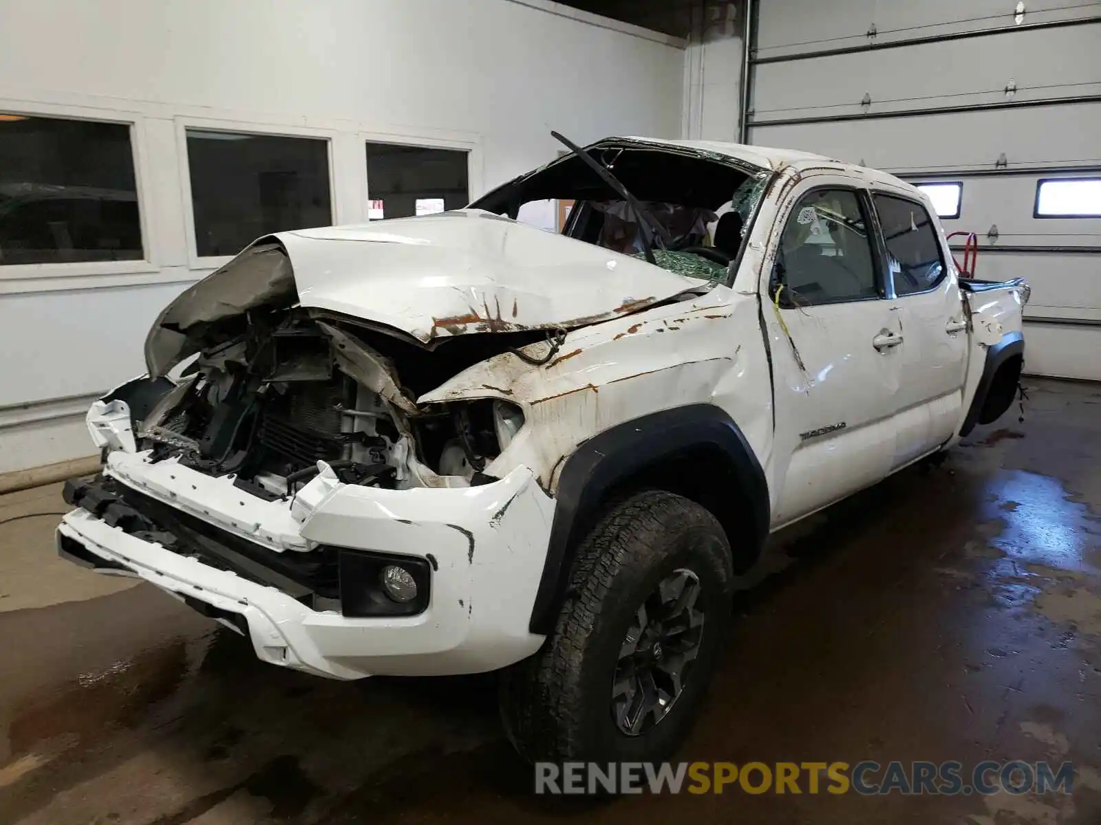 2 Photograph of a damaged car 3TMCZ5AN2KM246915 TOYOTA TACOMA 2019