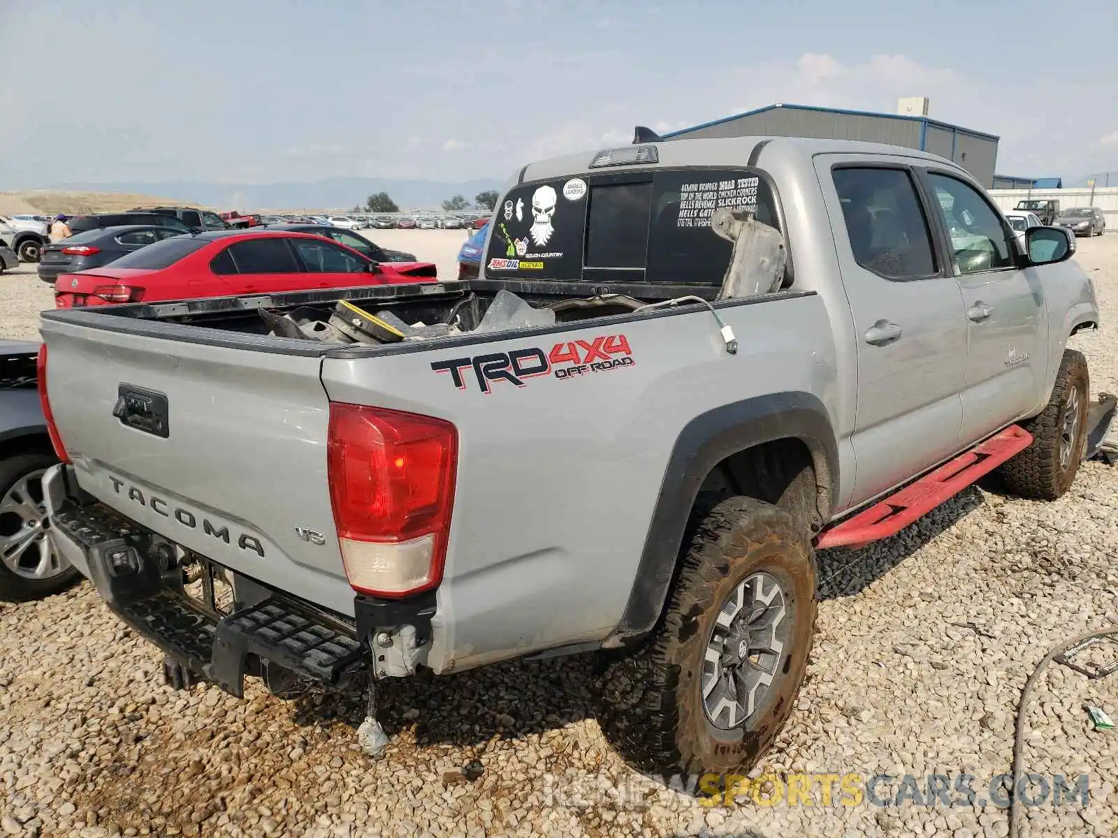 4 Фотография поврежденного автомобиля 3TMCZ5AN2KM252858 TOYOTA TACOMA 2019