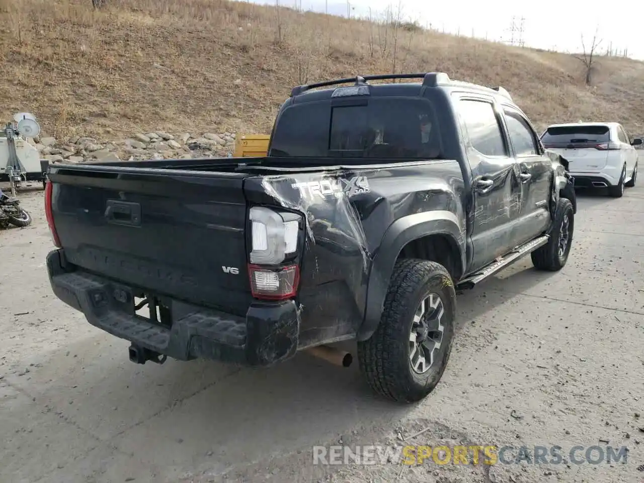 4 Photograph of a damaged car 3TMCZ5AN2KM253217 TOYOTA TACOMA 2019