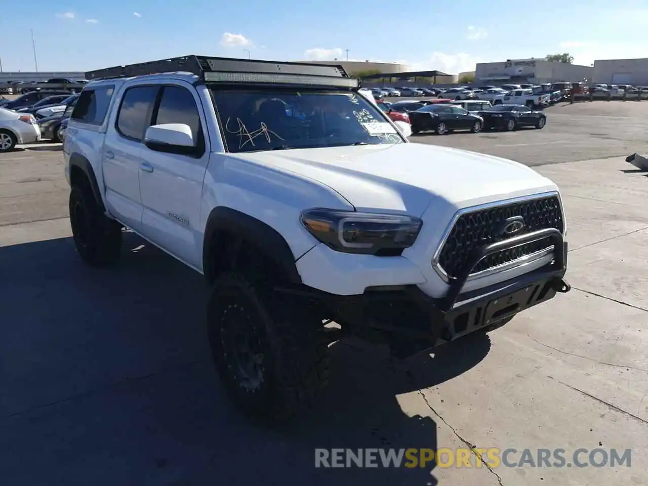 1 Фотография поврежденного автомобиля 3TMCZ5AN2KM253220 TOYOTA TACOMA 2019