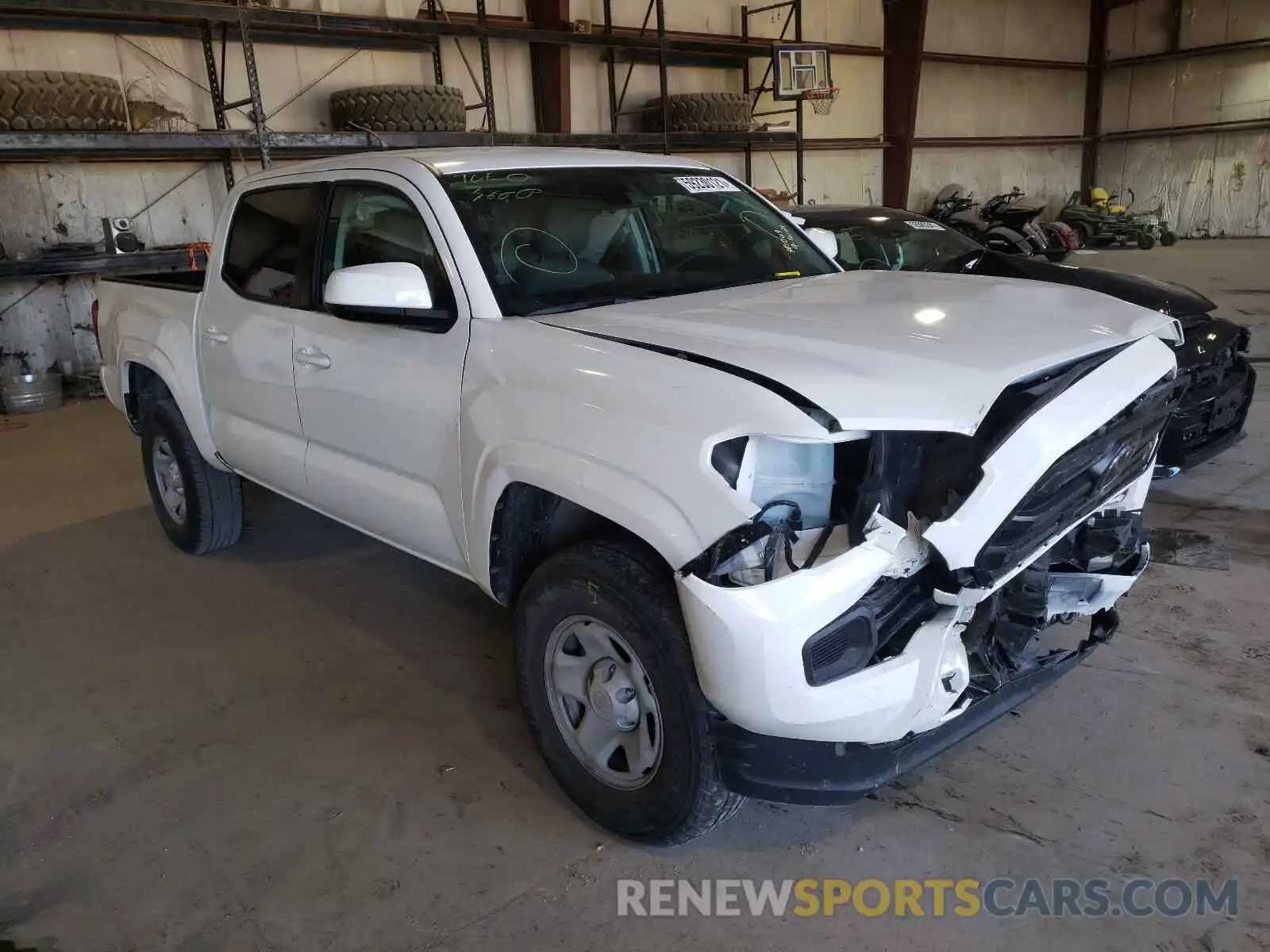 1 Photograph of a damaged car 3TMCZ5AN2KM255436 TOYOTA TACOMA 2019