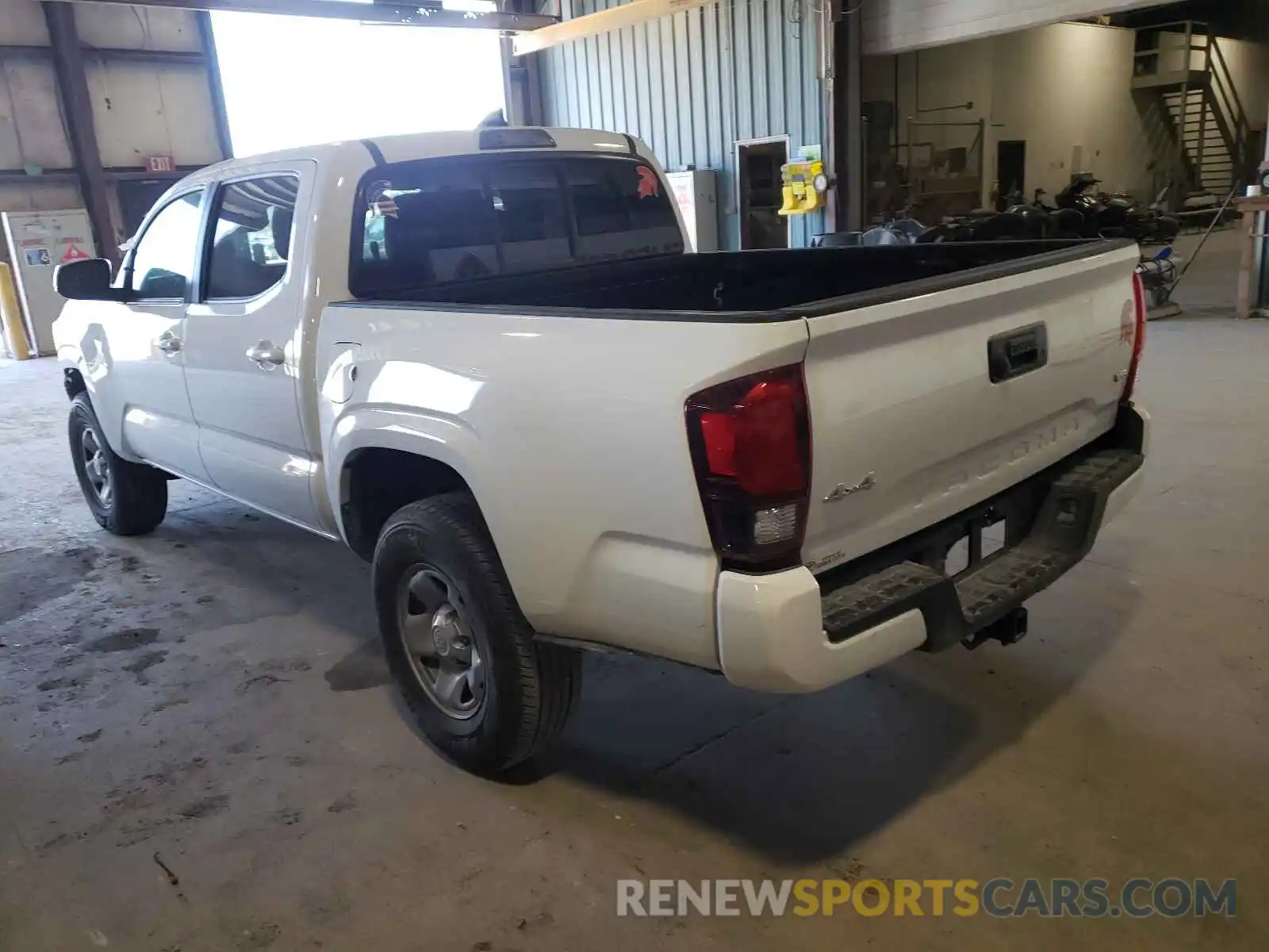 3 Photograph of a damaged car 3TMCZ5AN2KM255436 TOYOTA TACOMA 2019