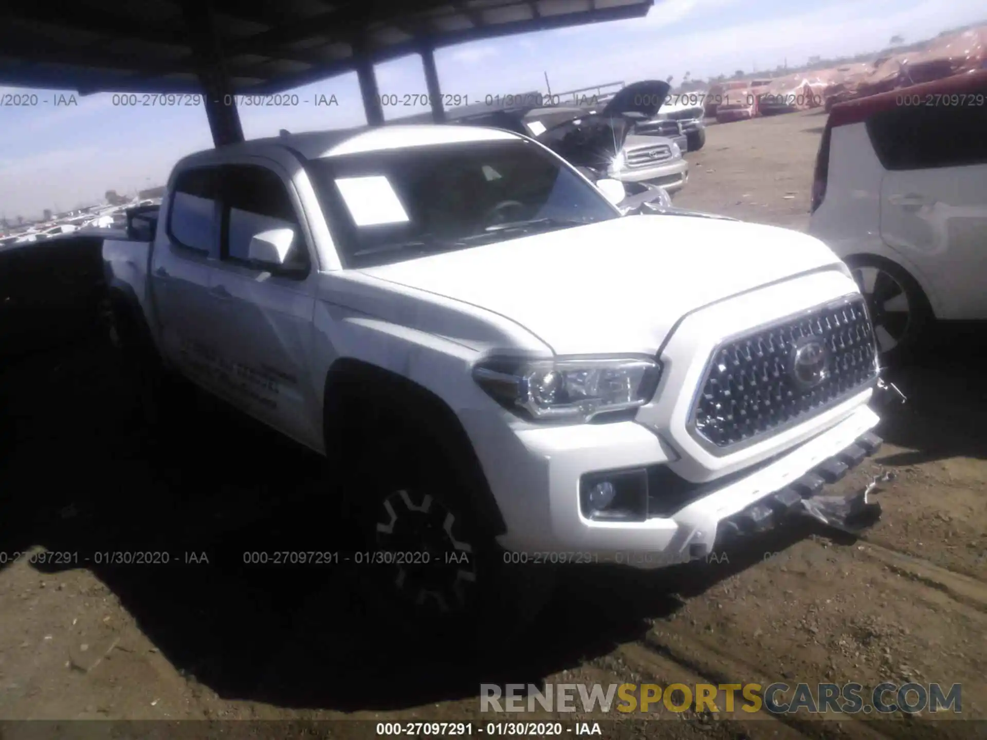 1 Photograph of a damaged car 3TMCZ5AN2KM256943 TOYOTA TACOMA 2019