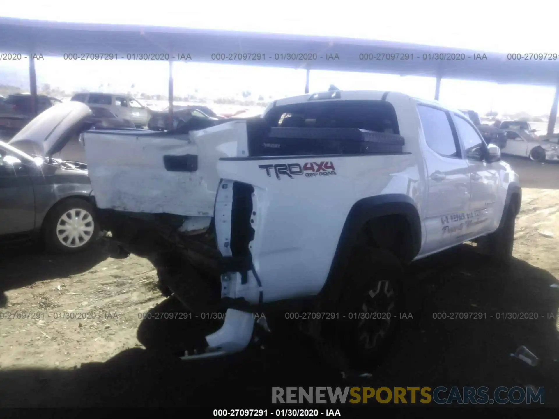 4 Photograph of a damaged car 3TMCZ5AN2KM256943 TOYOTA TACOMA 2019