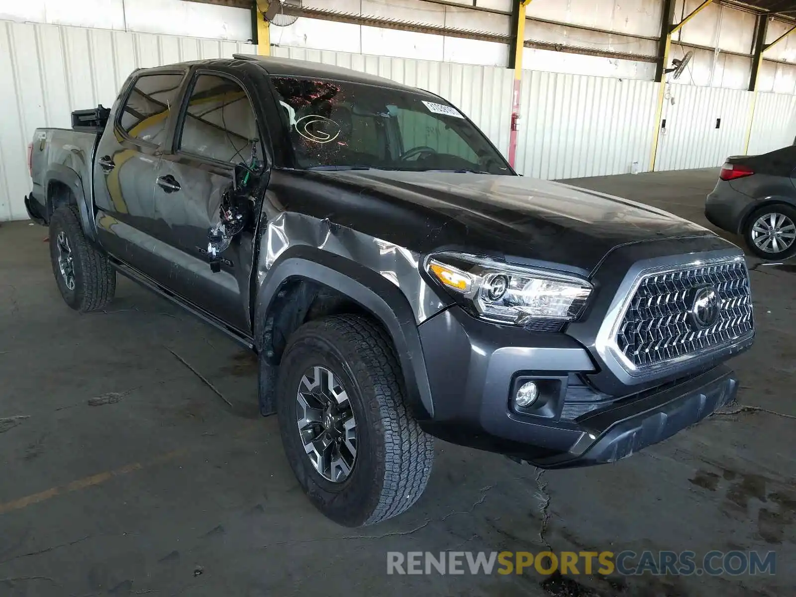 1 Photograph of a damaged car 3TMCZ5AN2KM258627 TOYOTA TACOMA 2019