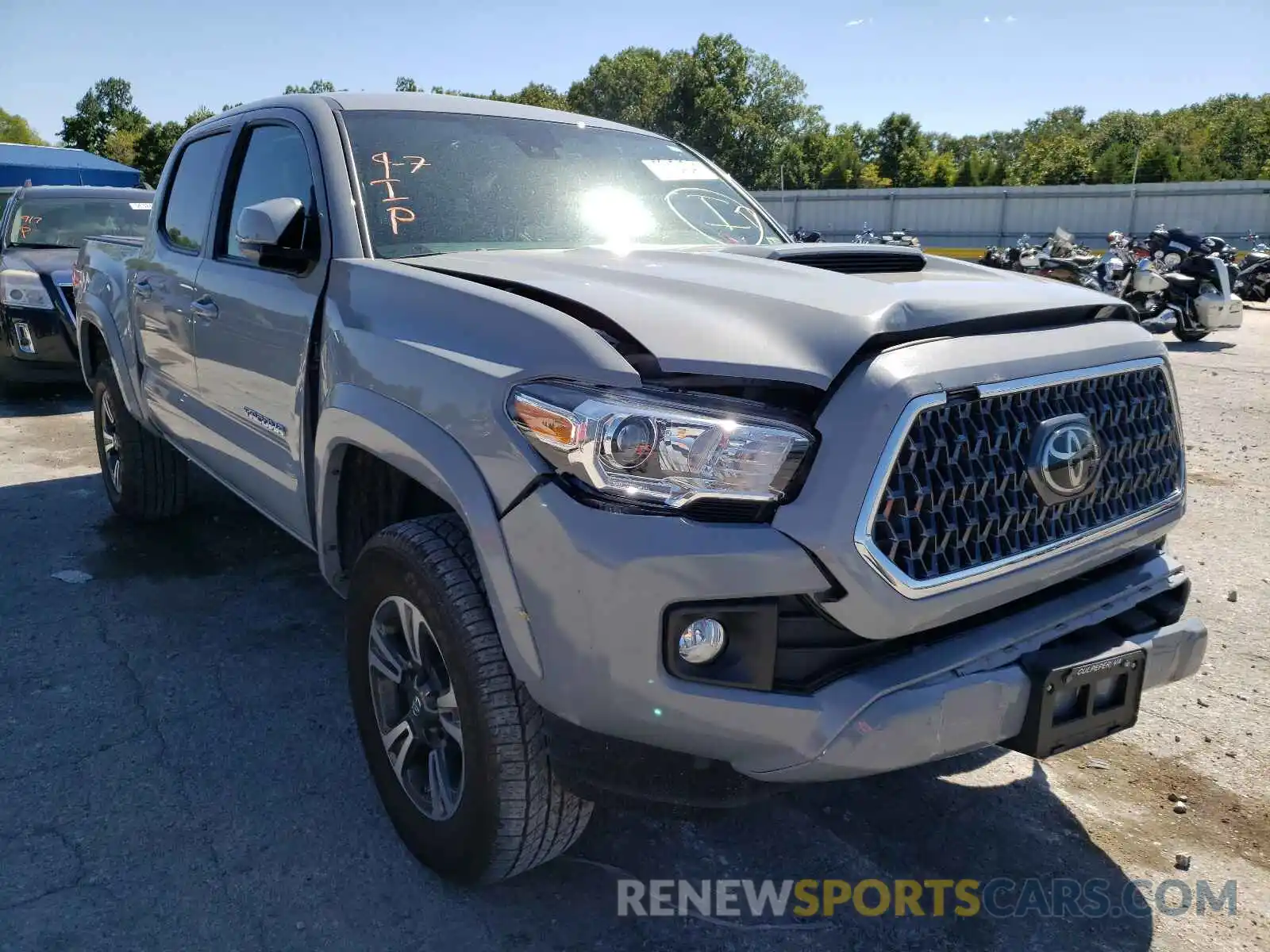 1 Фотография поврежденного автомобиля 3TMCZ5AN2KM262936 TOYOTA TACOMA 2019