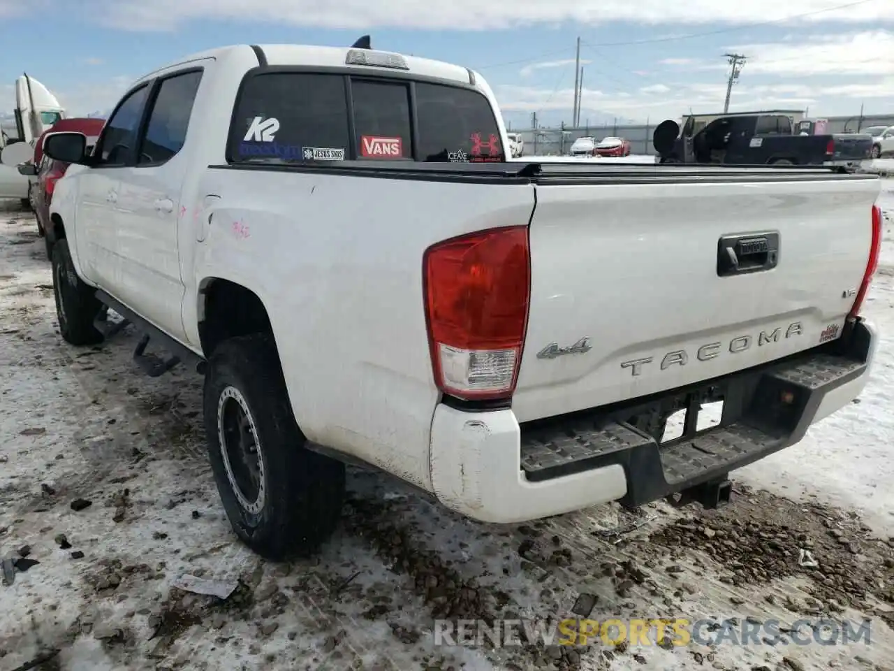 3 Photograph of a damaged car 3TMCZ5AN2KM266131 TOYOTA TACOMA 2019