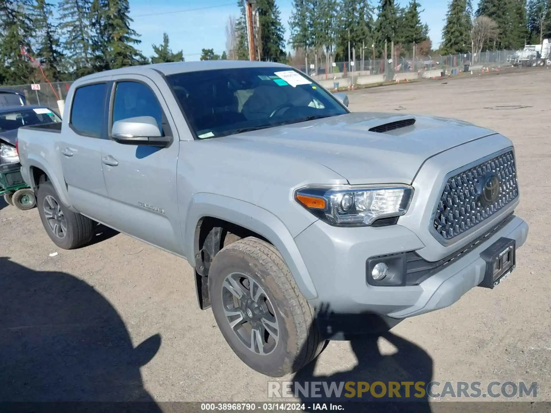 1 Photograph of a damaged car 3TMCZ5AN2KM267490 TOYOTA TACOMA 2019