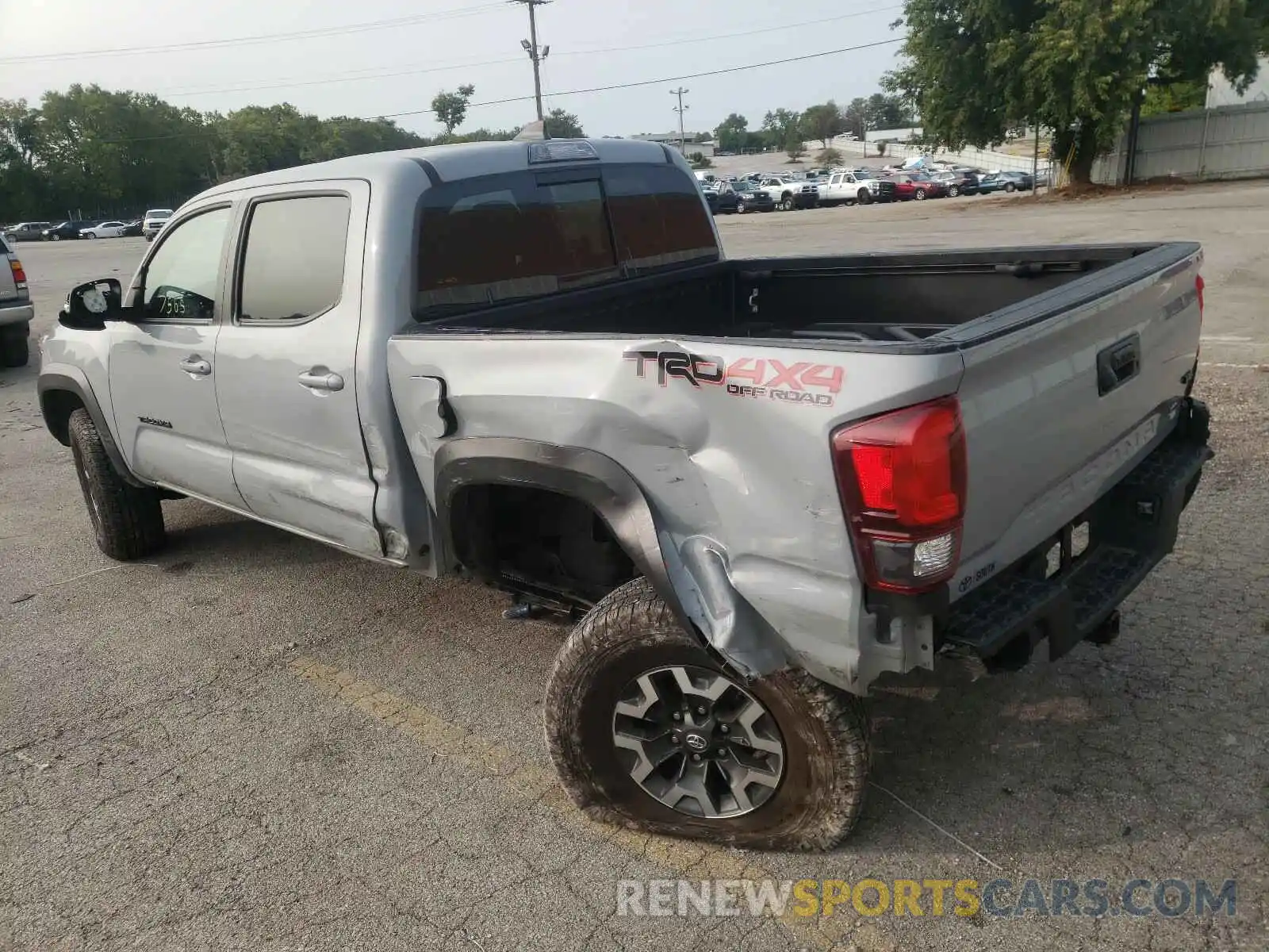 3 Photograph of a damaged car 3TMCZ5AN2KM268056 TOYOTA TACOMA 2019