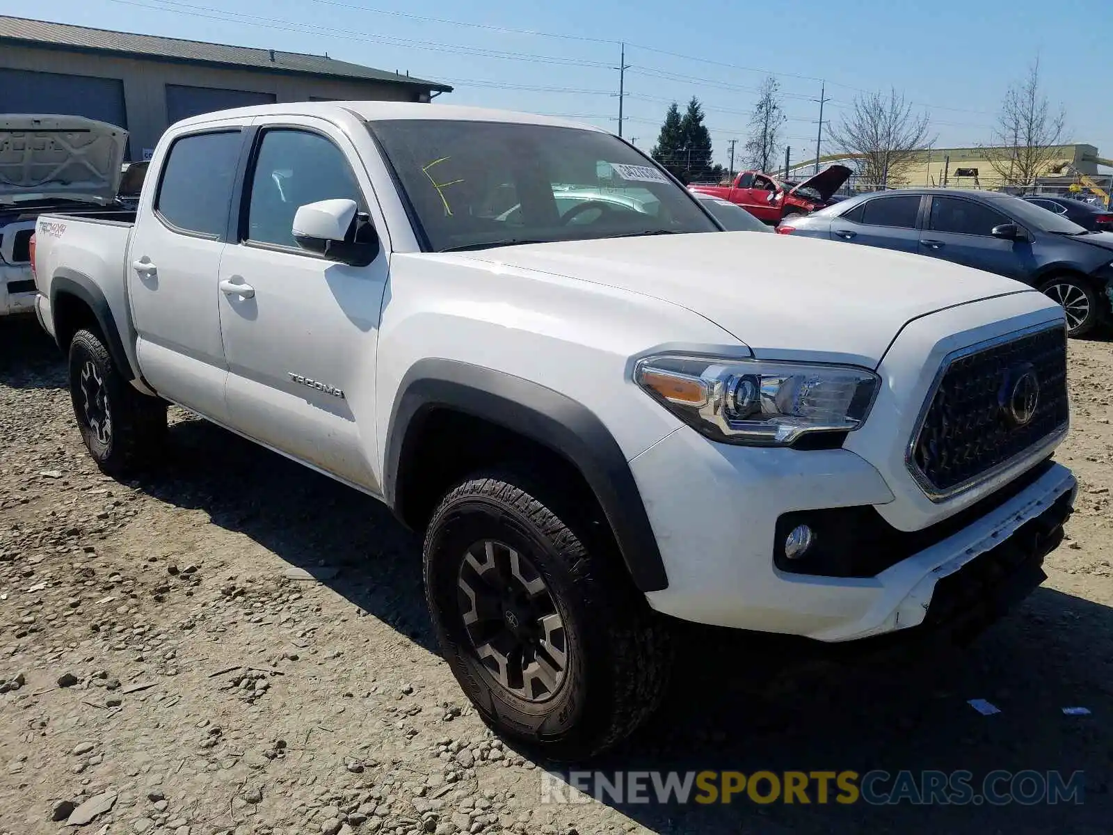 1 Photograph of a damaged car 3TMCZ5AN2KM268378 TOYOTA TACOMA 2019