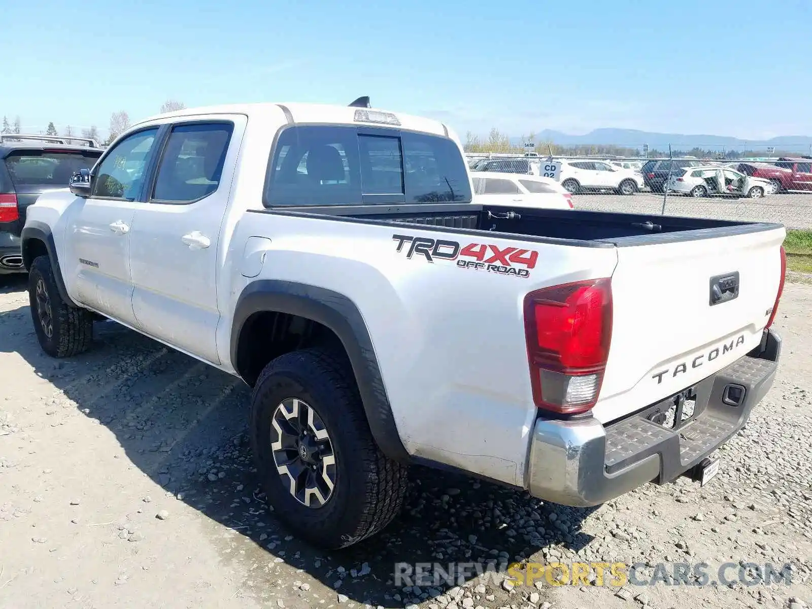 3 Photograph of a damaged car 3TMCZ5AN2KM268378 TOYOTA TACOMA 2019