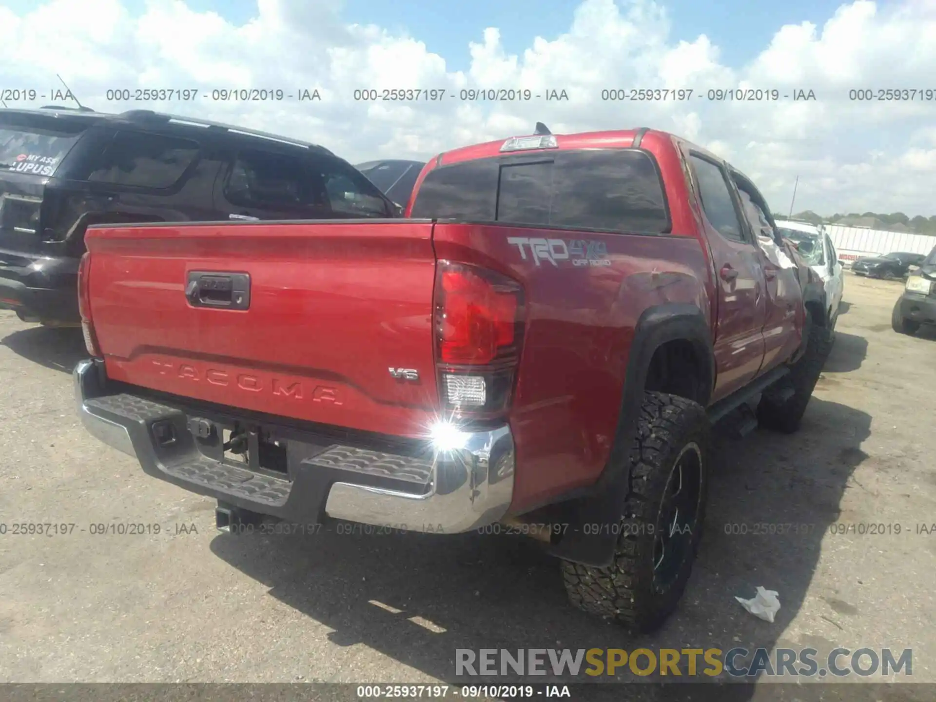 4 Photograph of a damaged car 3TMCZ5AN2KM269191 TOYOTA TACOMA 2019