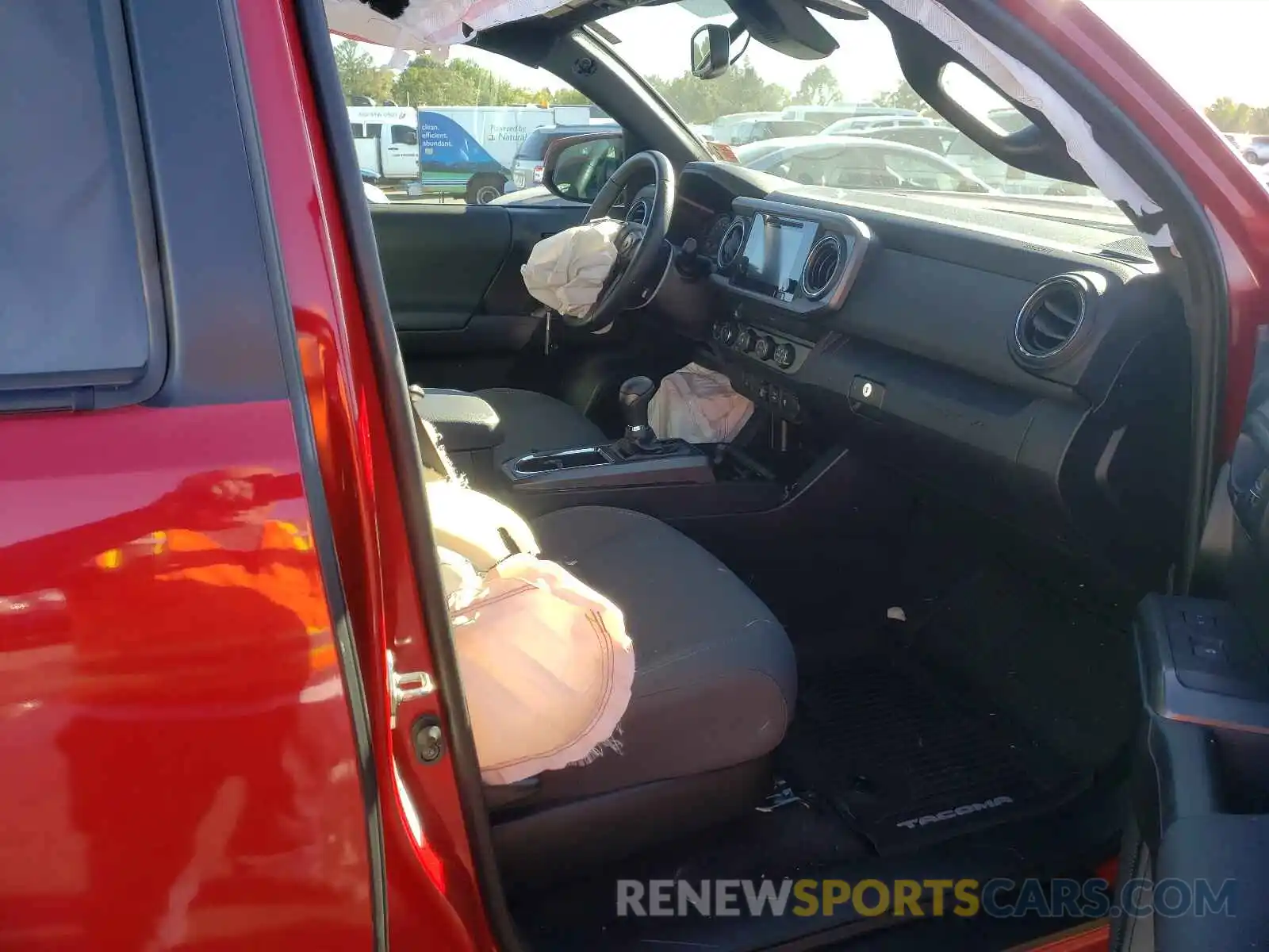 5 Photograph of a damaged car 3TMCZ5AN2KM270132 TOYOTA TACOMA 2019