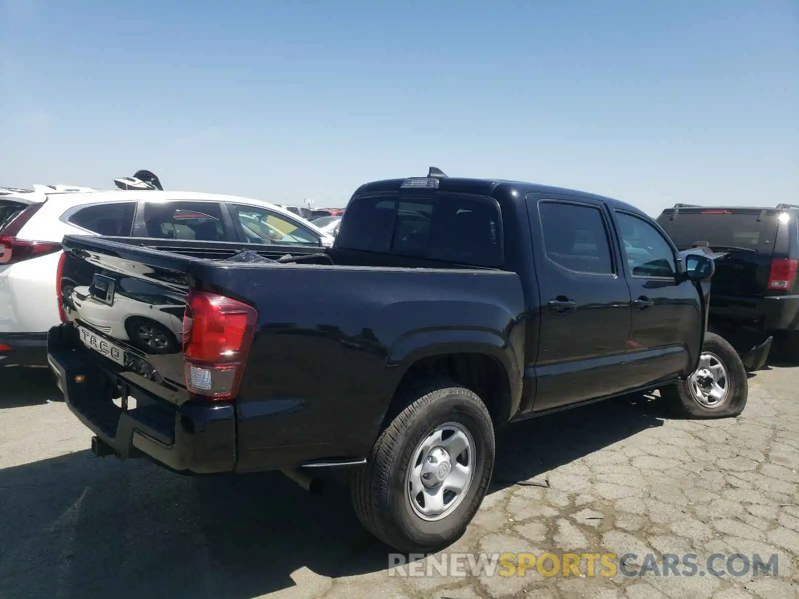 4 Photograph of a damaged car 3TMCZ5AN2KM270518 TOYOTA TACOMA 2019