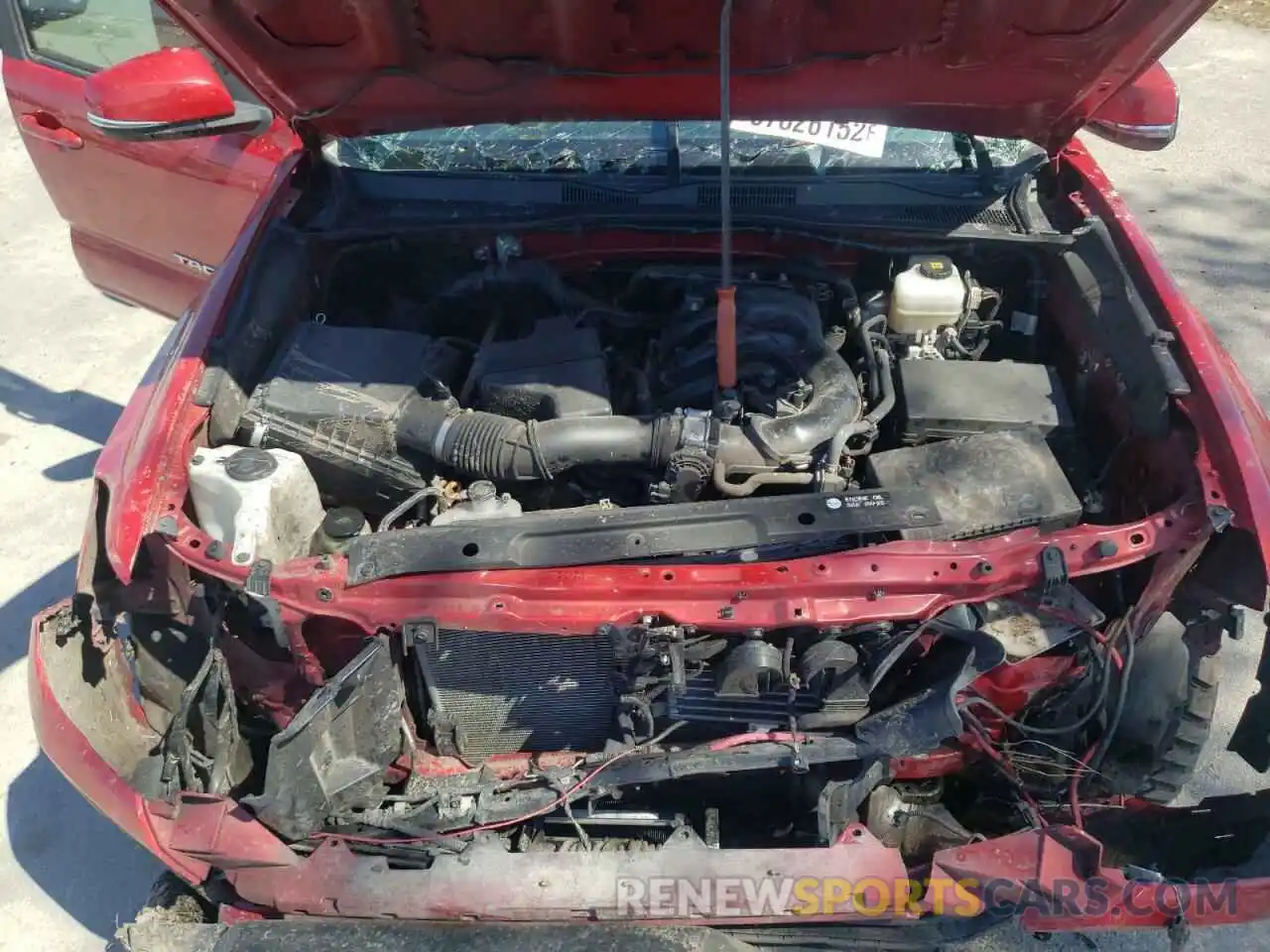 7 Photograph of a damaged car 3TMCZ5AN2KM270728 TOYOTA TACOMA 2019