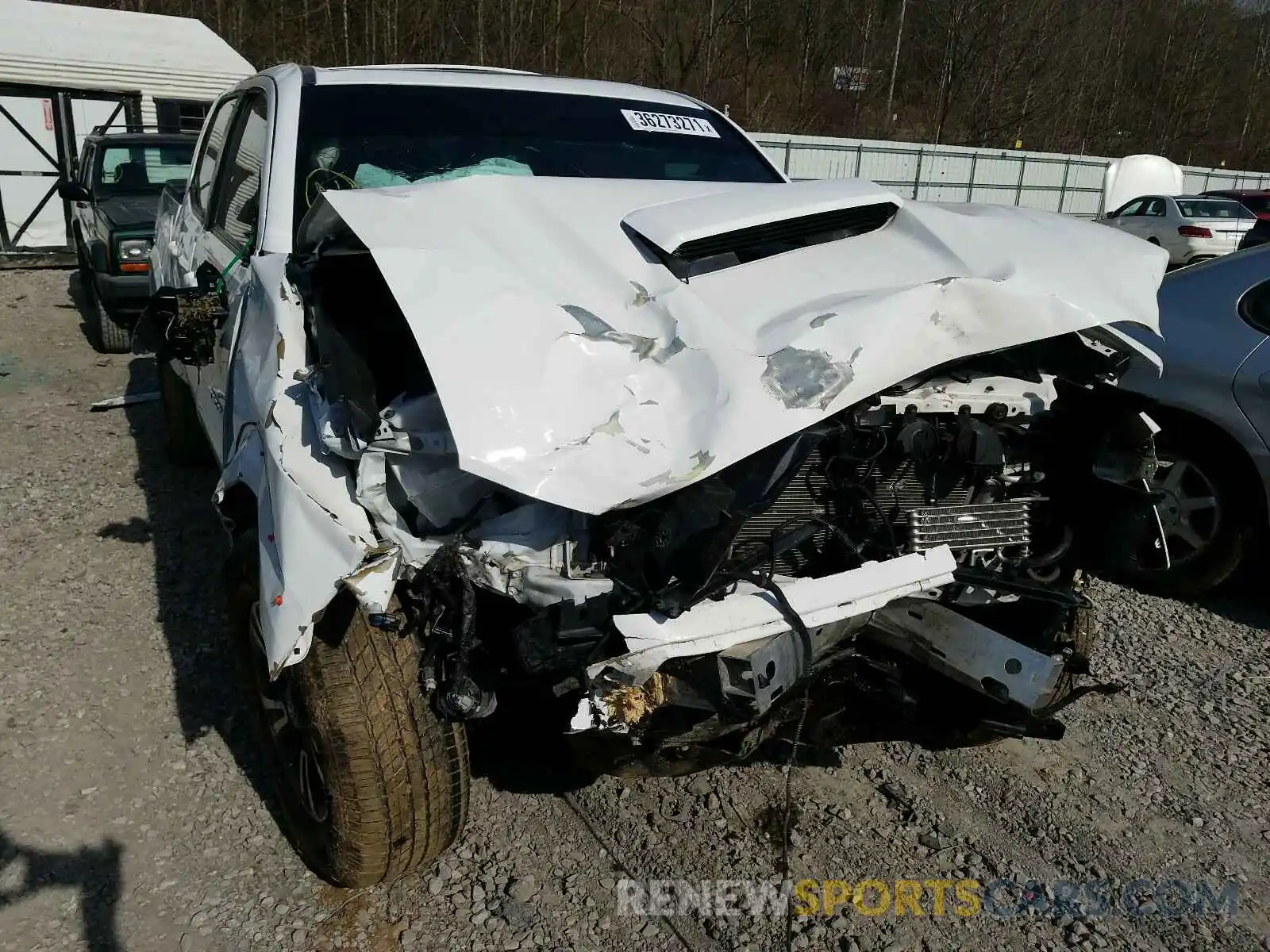 9 Photograph of a damaged car 3TMCZ5AN2KM271846 TOYOTA TACOMA 2019