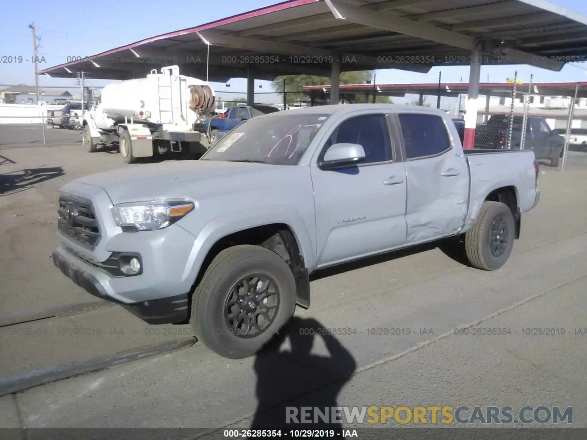 2 Photograph of a damaged car 3TMCZ5AN2KM281616 TOYOTA TACOMA 2019