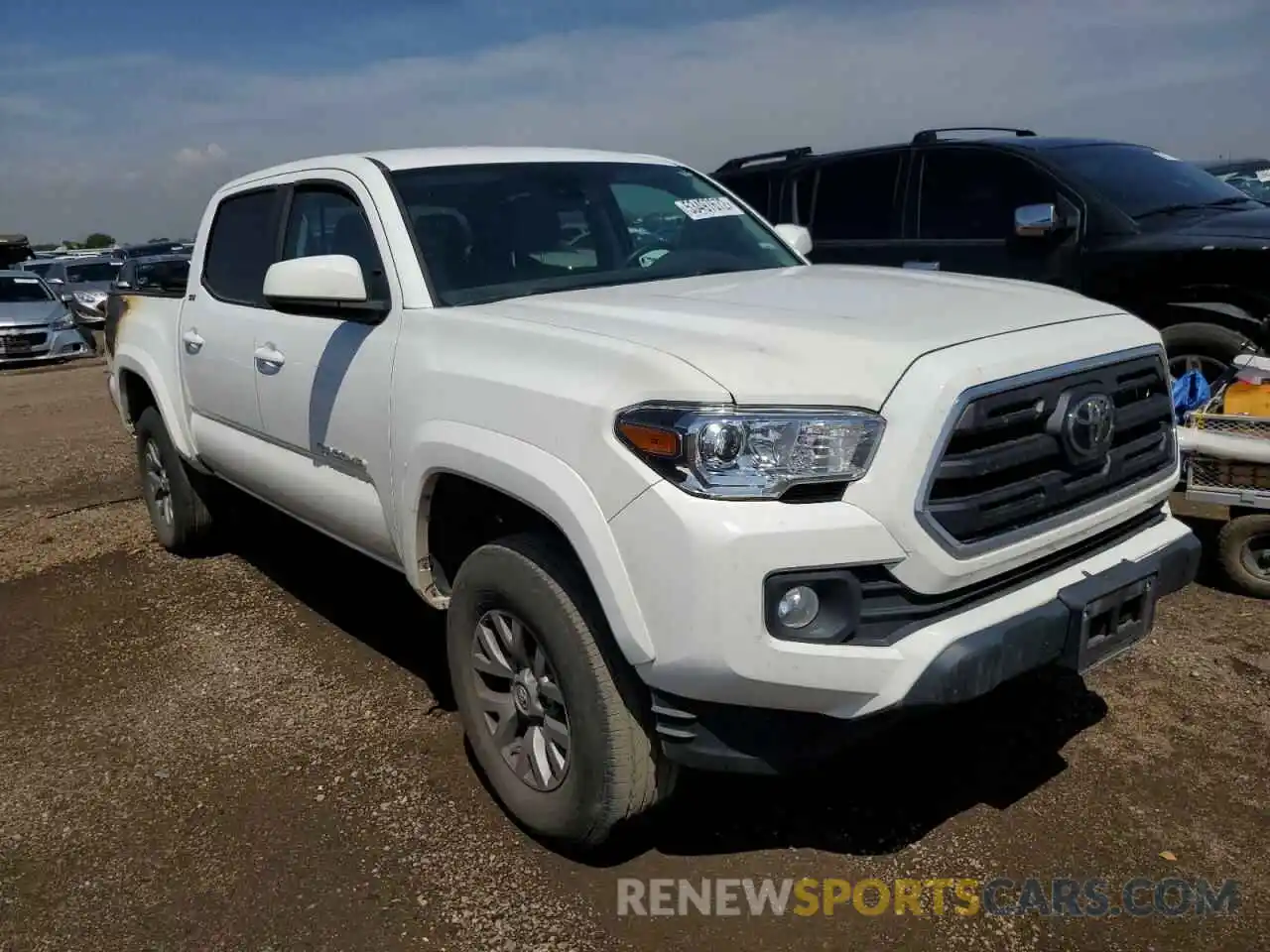 1 Photograph of a damaged car 3TMCZ5AN2KM286184 TOYOTA TACOMA 2019