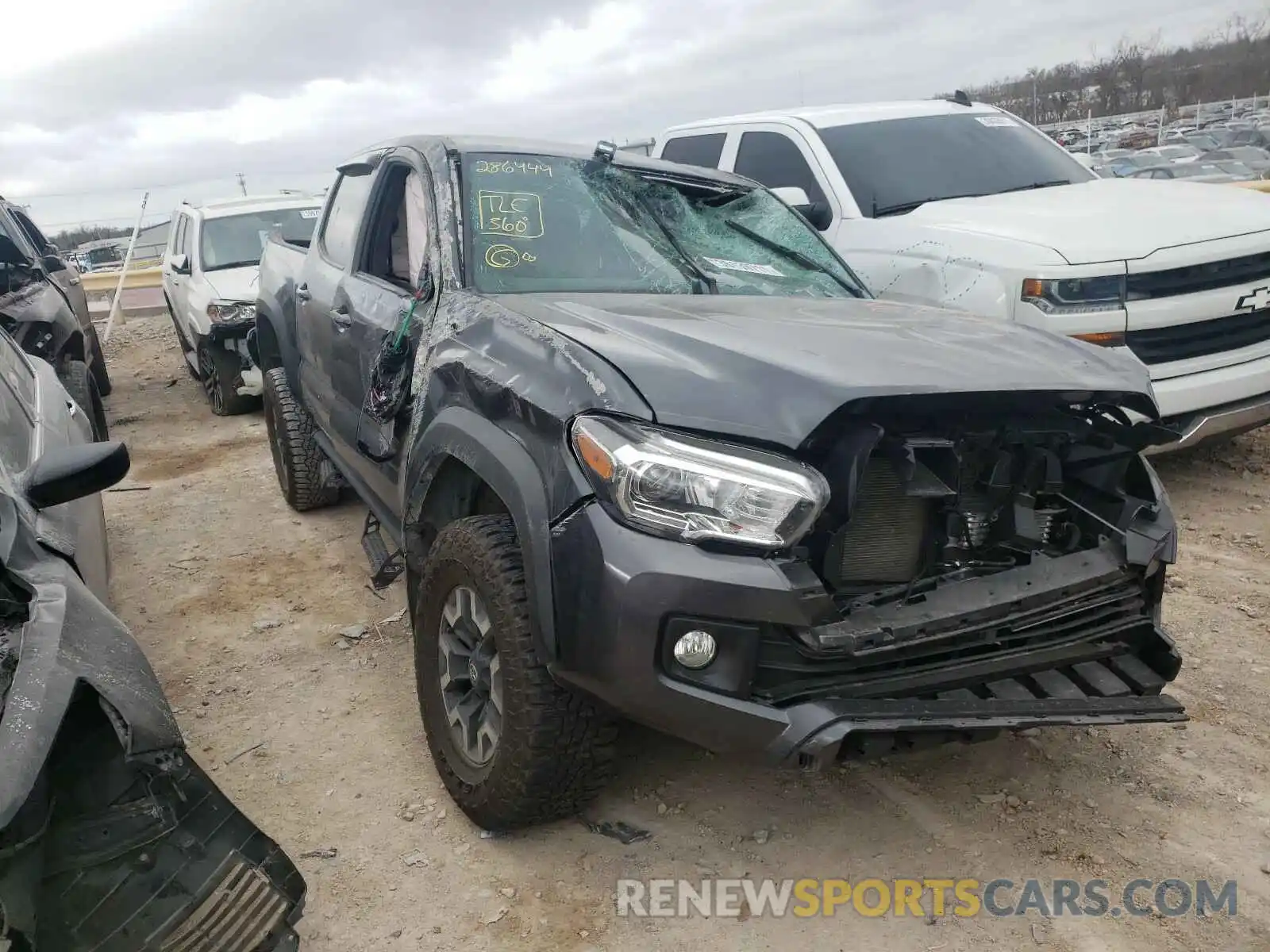 1 Photograph of a damaged car 3TMCZ5AN2KM286444 TOYOTA TACOMA 2019