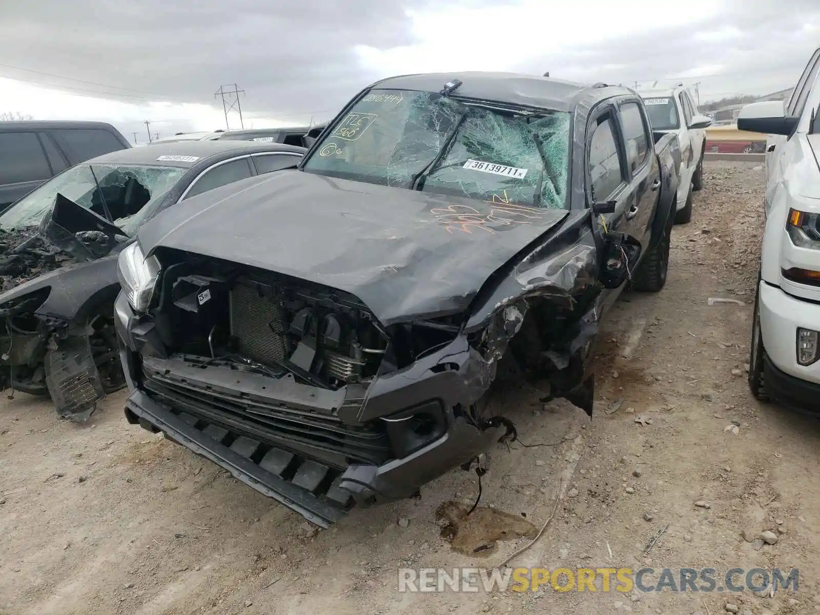 2 Фотография поврежденного автомобиля 3TMCZ5AN2KM286444 TOYOTA TACOMA 2019