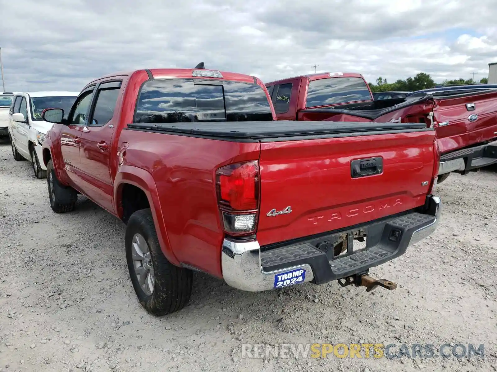 3 Photograph of a damaged car 3TMCZ5AN2KM286508 TOYOTA TACOMA 2019