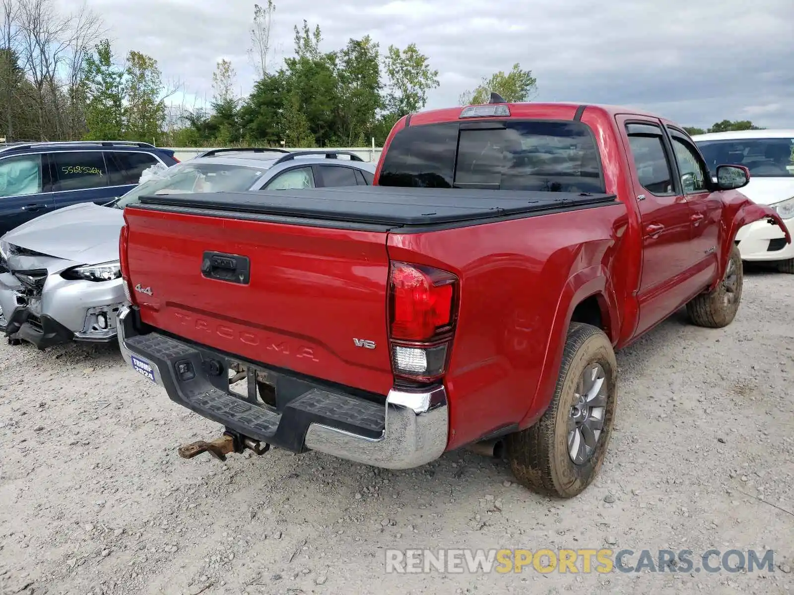 4 Photograph of a damaged car 3TMCZ5AN2KM286508 TOYOTA TACOMA 2019