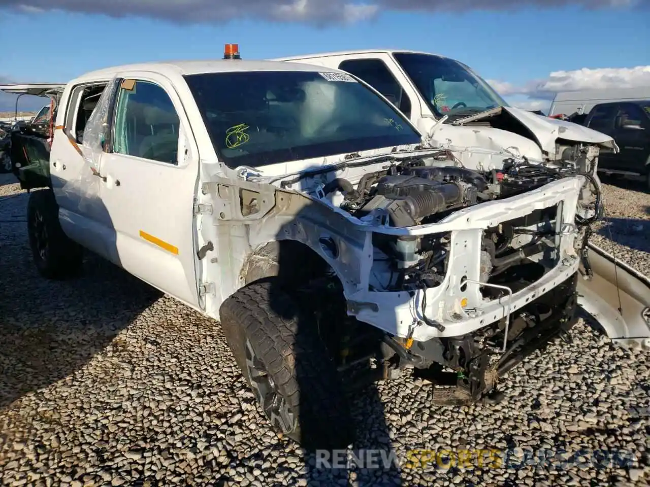 1 Photograph of a damaged car 3TMCZ5AN3KM193318 TOYOTA TACOMA 2019