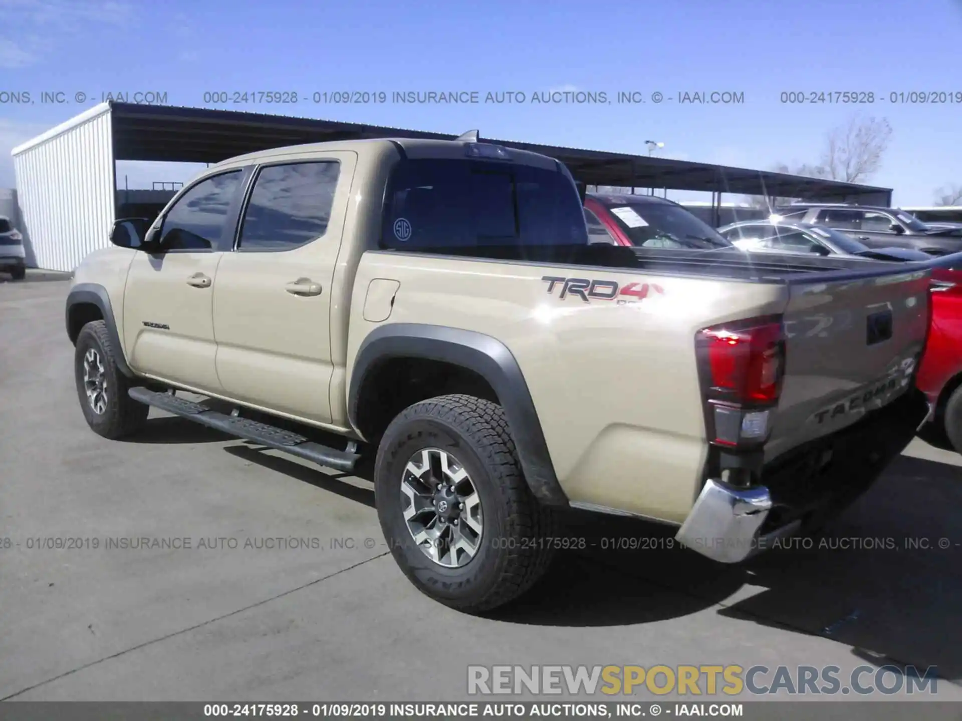 3 Фотография поврежденного автомобиля 3TMCZ5AN3KM194730 TOYOTA TACOMA 2019