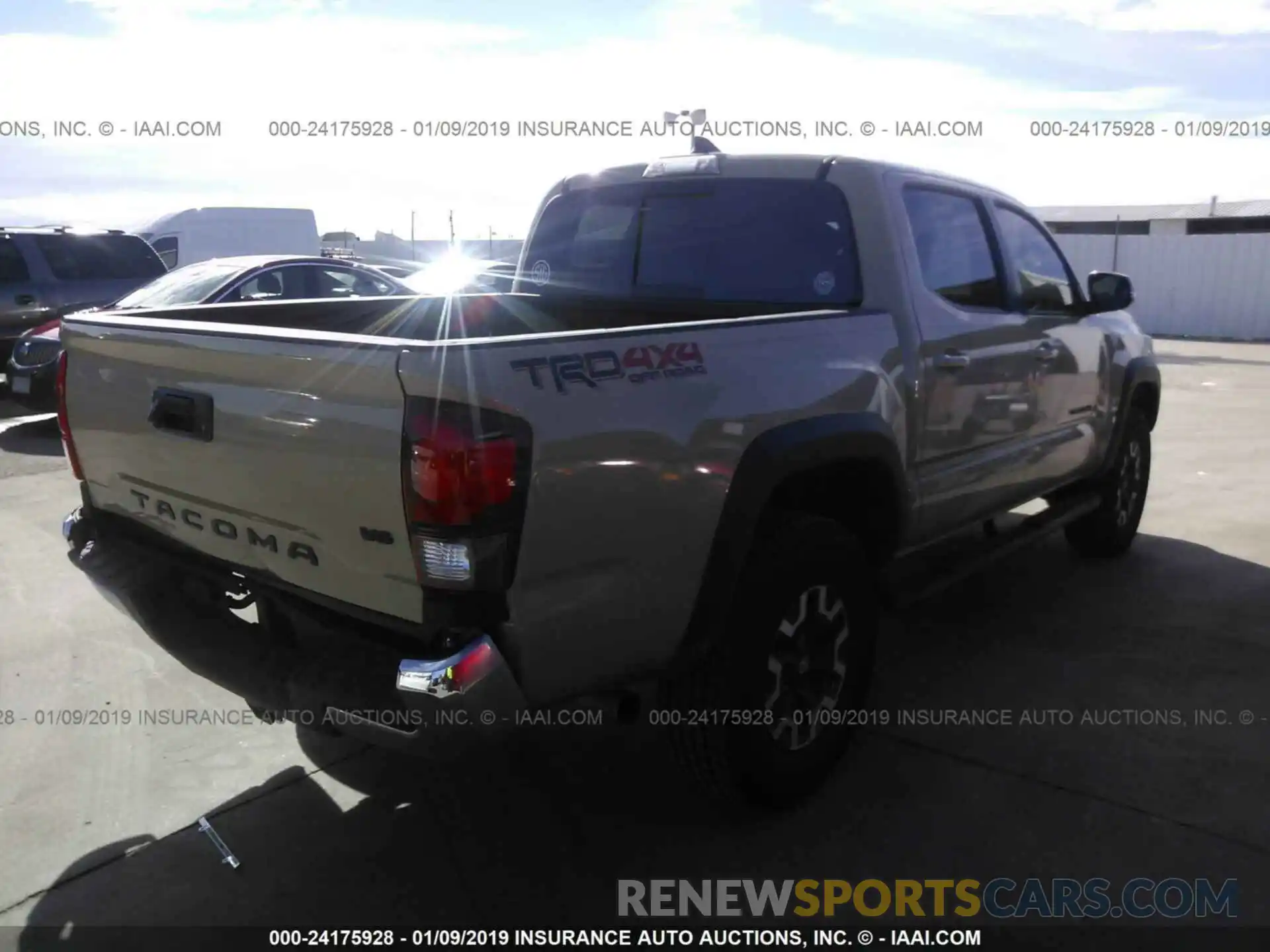 4 Photograph of a damaged car 3TMCZ5AN3KM194730 TOYOTA TACOMA 2019