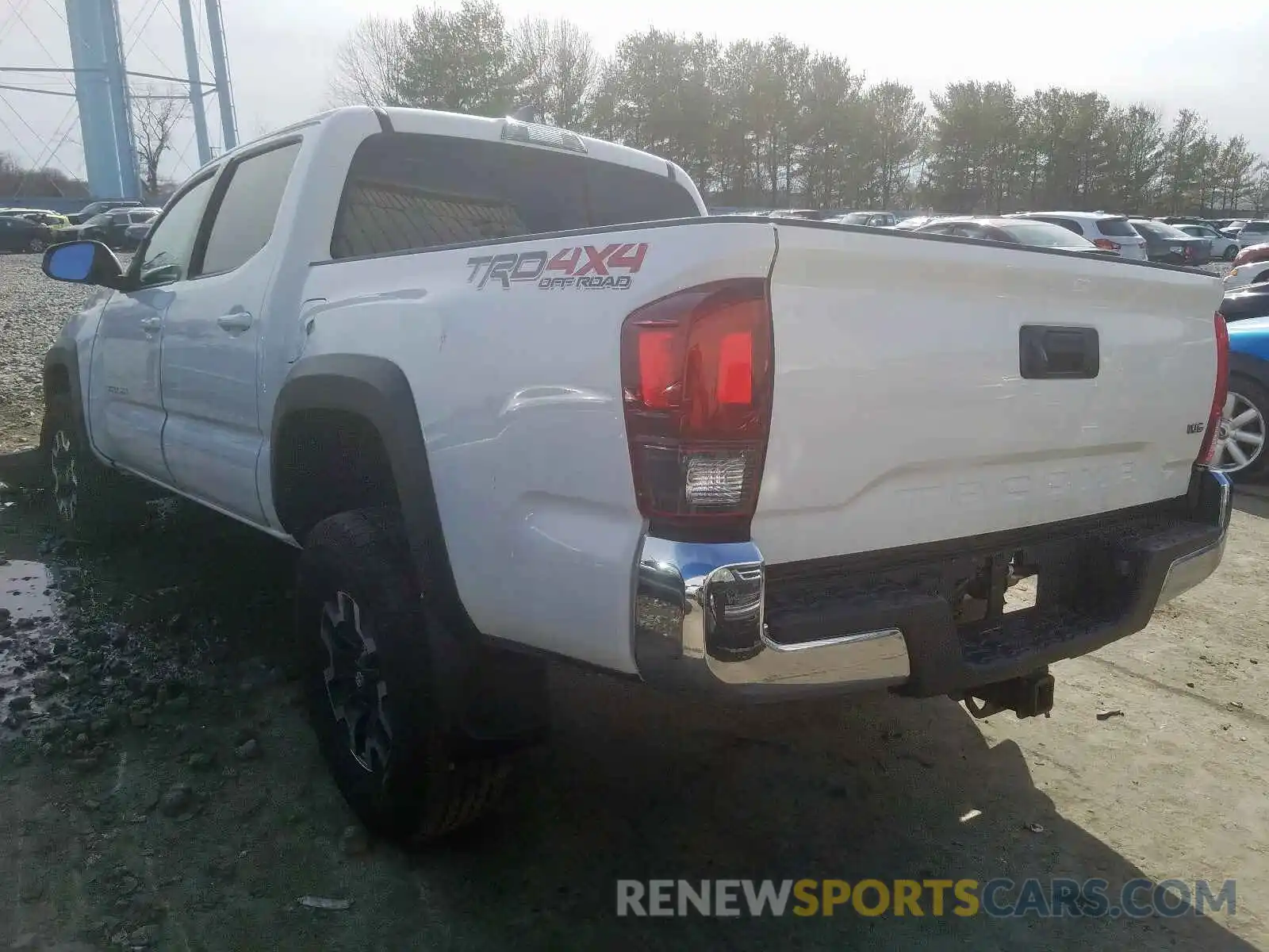 3 Photograph of a damaged car 3TMCZ5AN3KM195599 TOYOTA TACOMA 2019