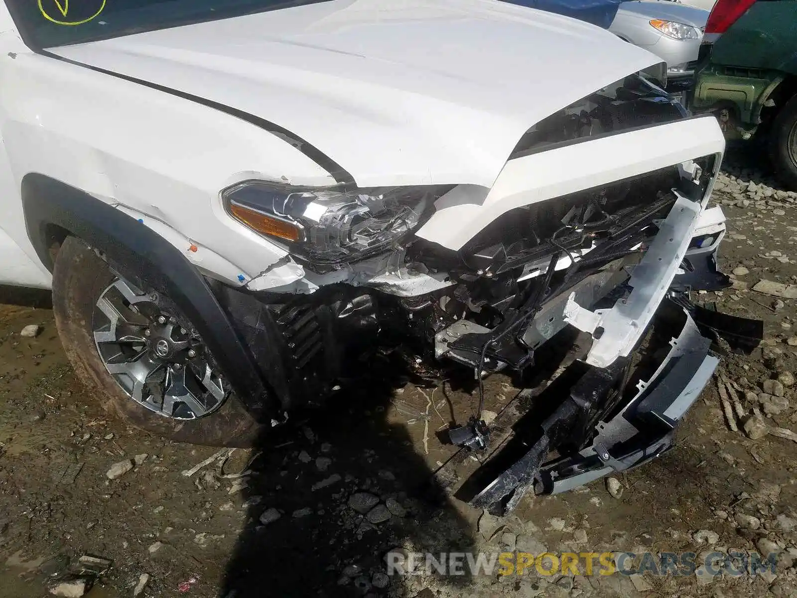 9 Photograph of a damaged car 3TMCZ5AN3KM195599 TOYOTA TACOMA 2019