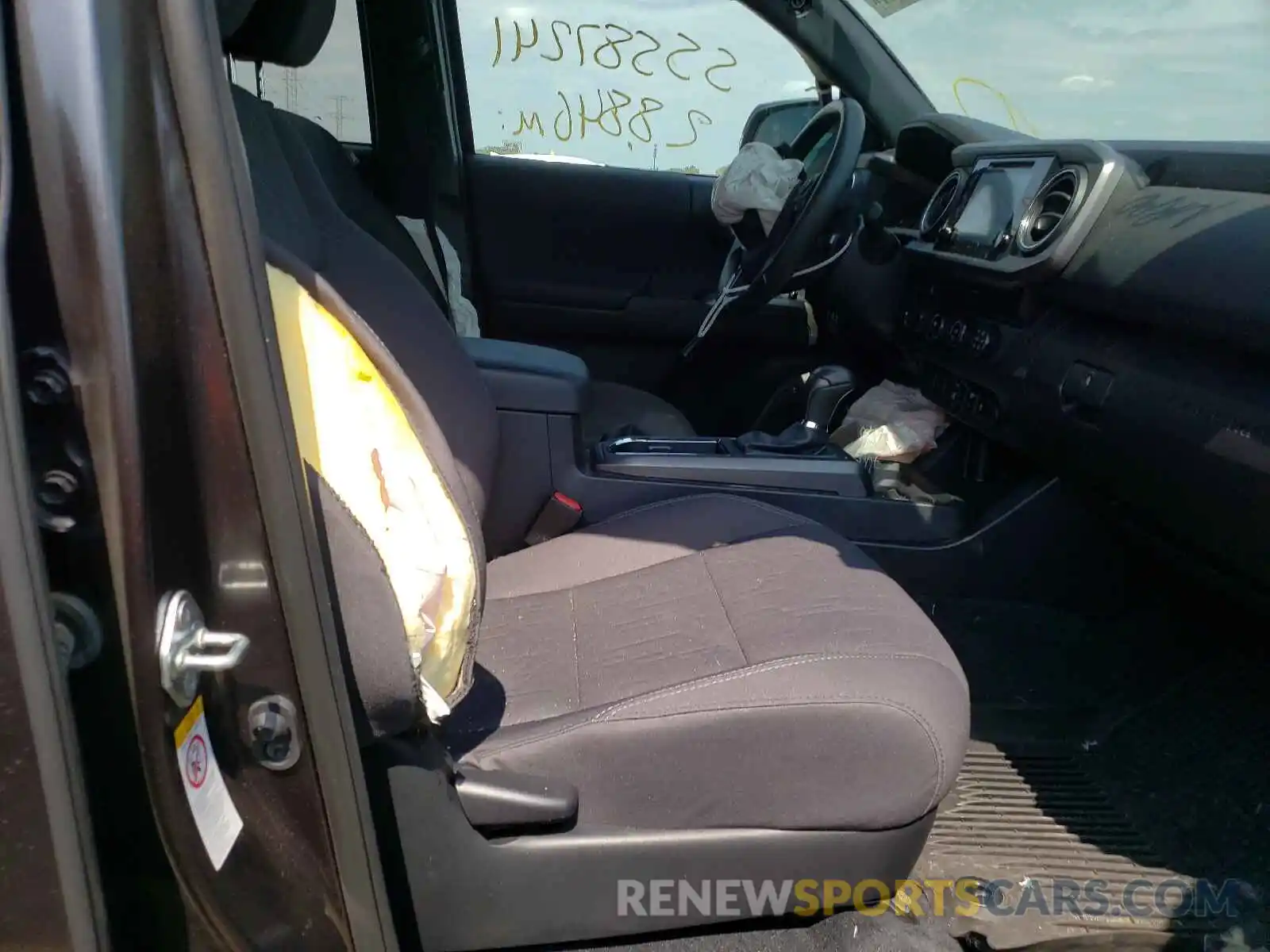 5 Photograph of a damaged car 3TMCZ5AN3KM203054 TOYOTA TACOMA 2019