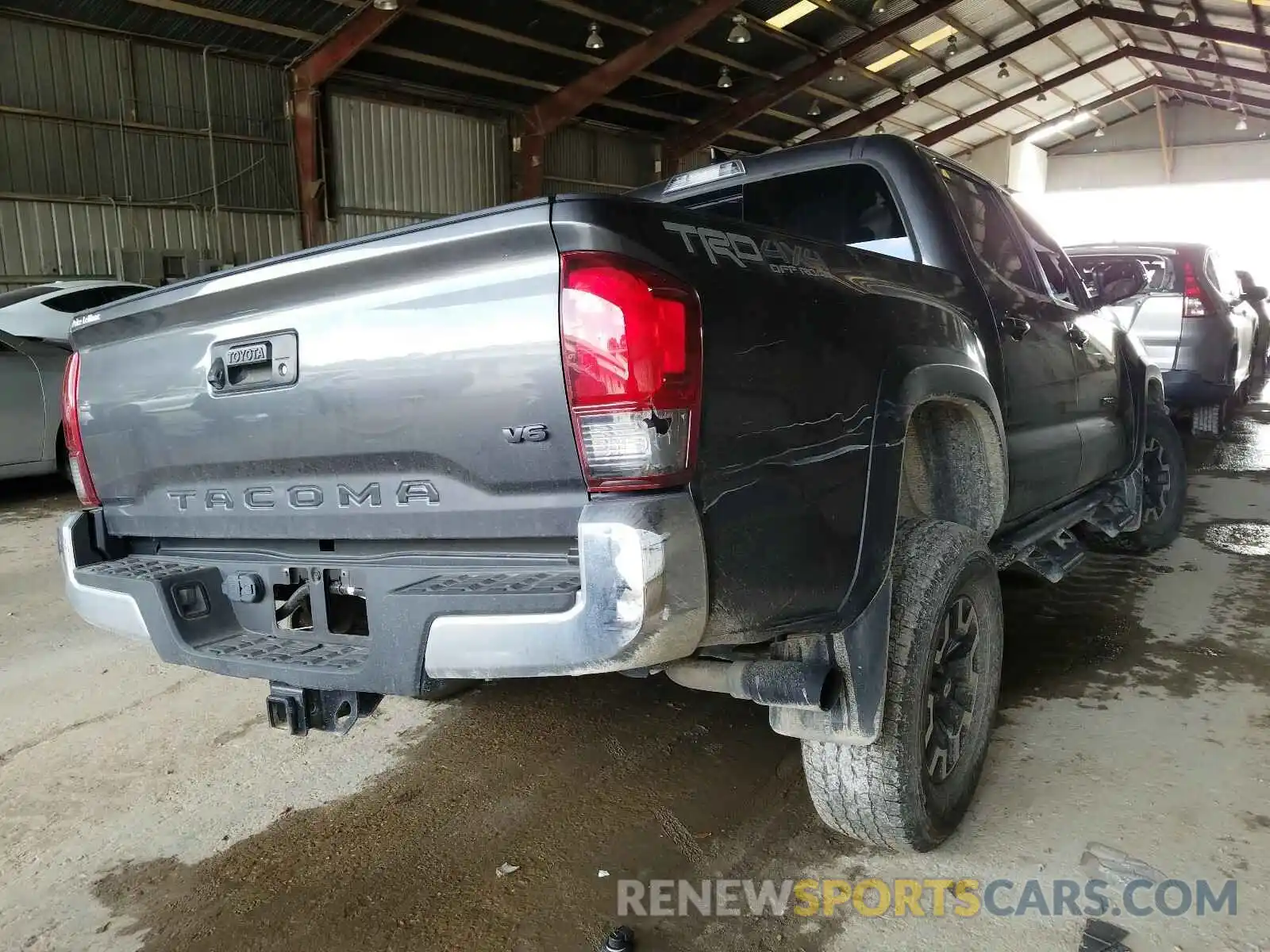 4 Photograph of a damaged car 3TMCZ5AN3KM203636 TOYOTA TACOMA 2019