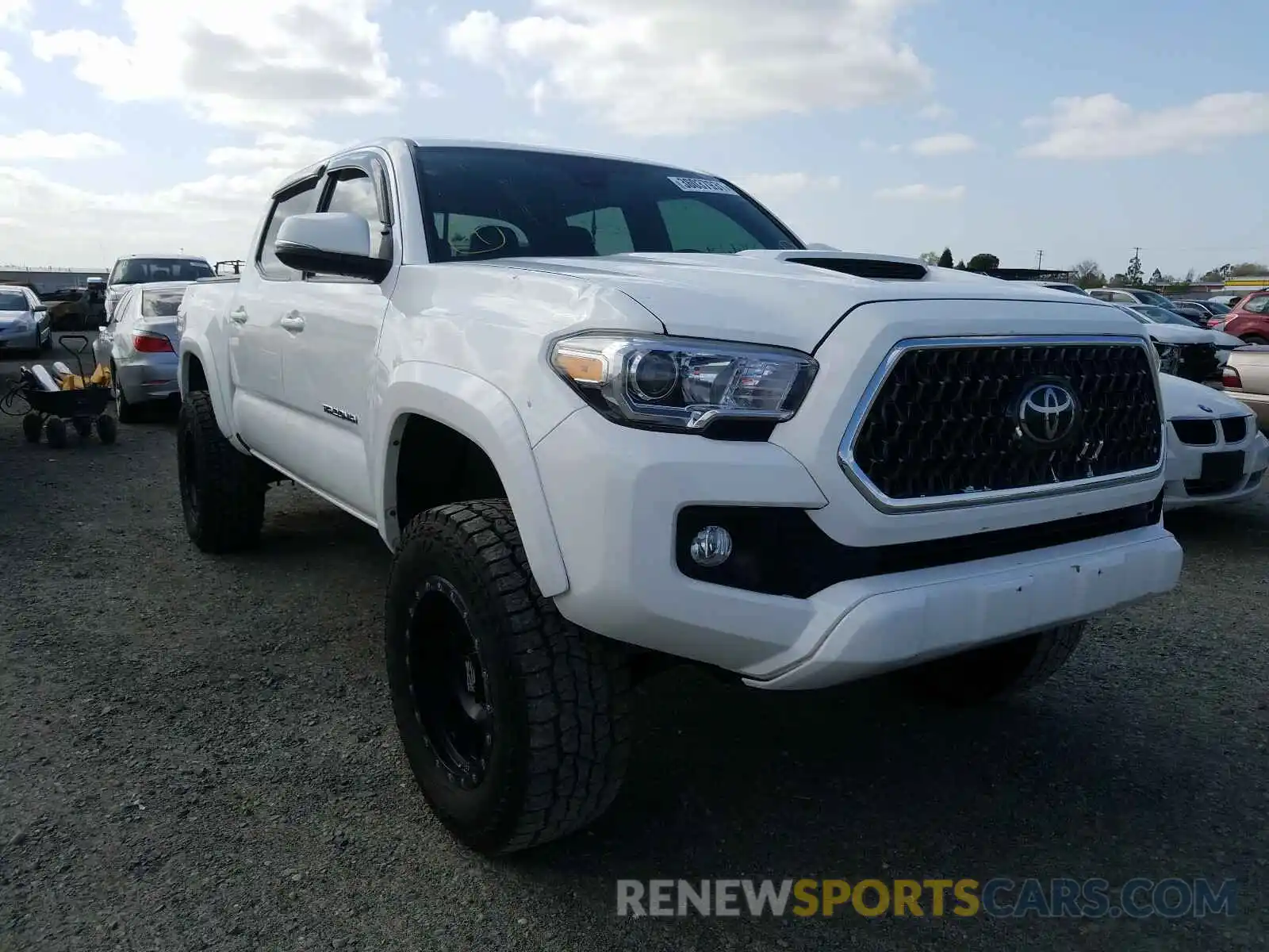 1 Photograph of a damaged car 3TMCZ5AN3KM207007 TOYOTA TACOMA 2019