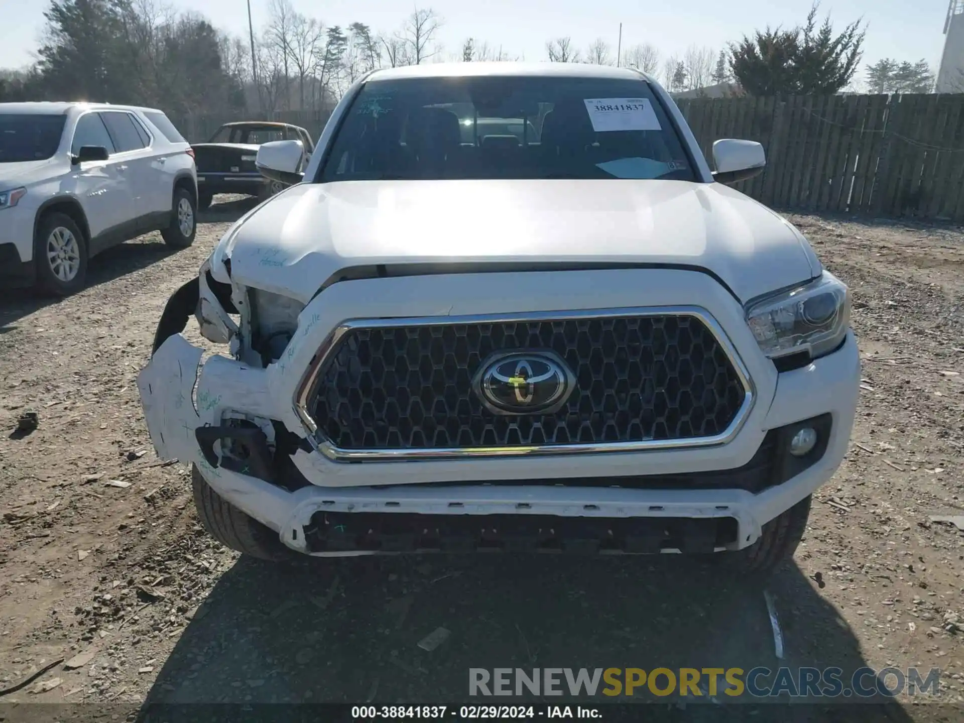 13 Photograph of a damaged car 3TMCZ5AN3KM210067 TOYOTA TACOMA 2019