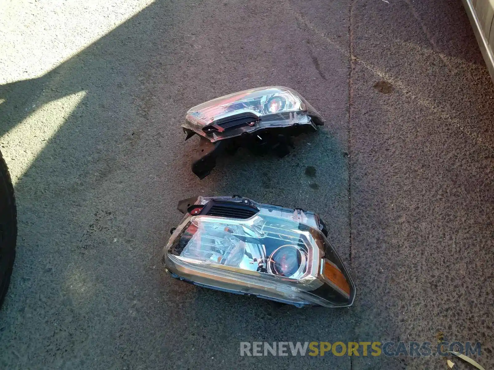 9 Photograph of a damaged car 3TMCZ5AN3KM213034 TOYOTA TACOMA 2019